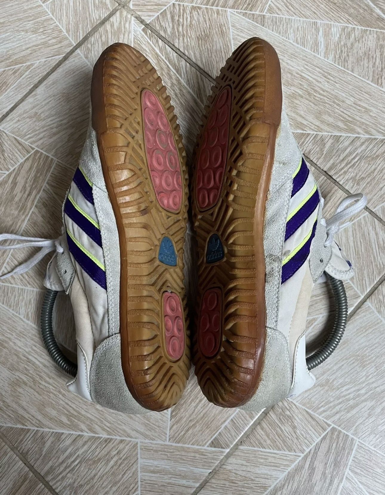 Adidas Adidas Indoor Super Size US 7 / EU 40 - 5 Thumbnail