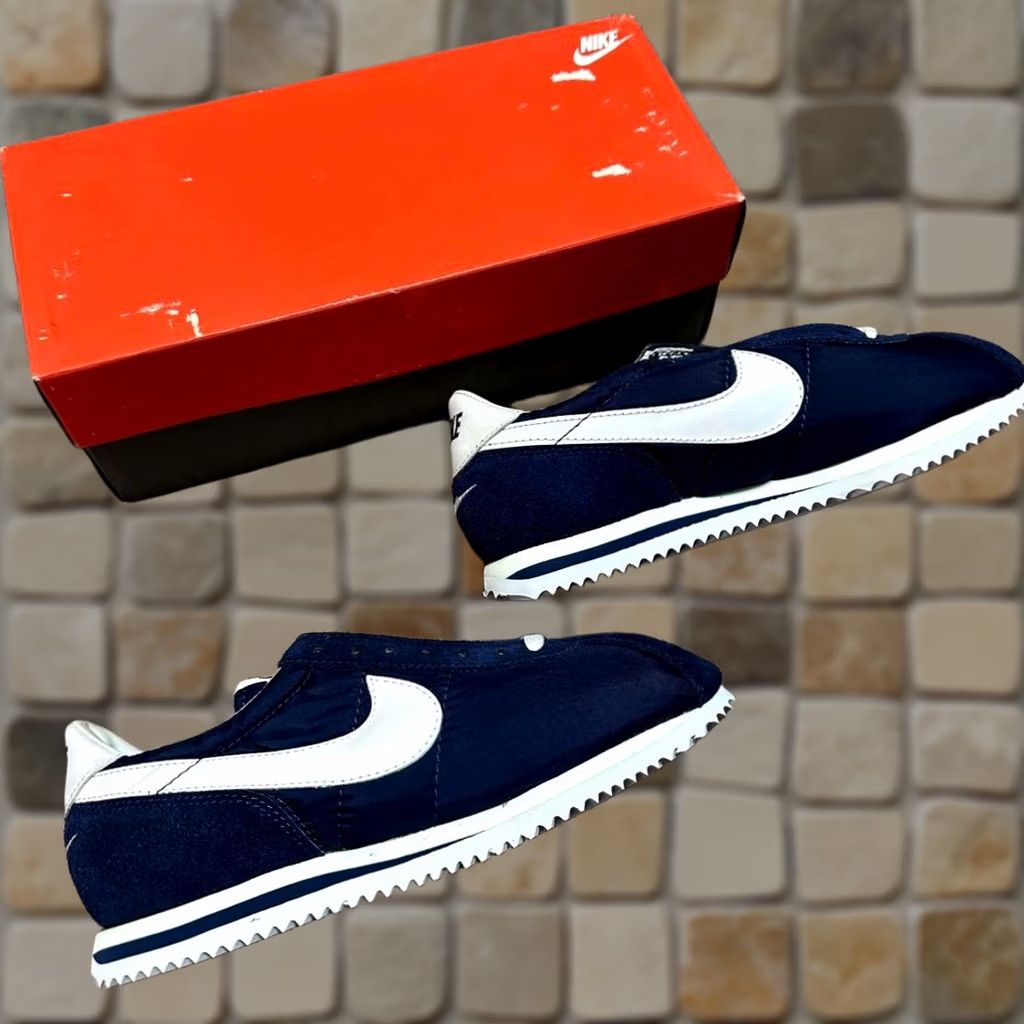 Nike VINTAGE Nike 1995 Cortez Midnight Navy White Sneaker Men Us8 Japan Size US 8 / EU 41 - 1 Thumbnail