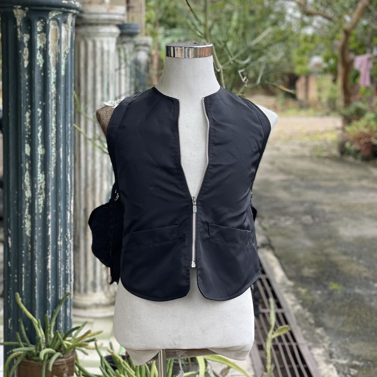 Japanese Brand 🔥 RARE BLACK NYLON MULTIPURPOSE TACTICAL VEST BACPACK Size ONE SIZE - 3 Thumbnail