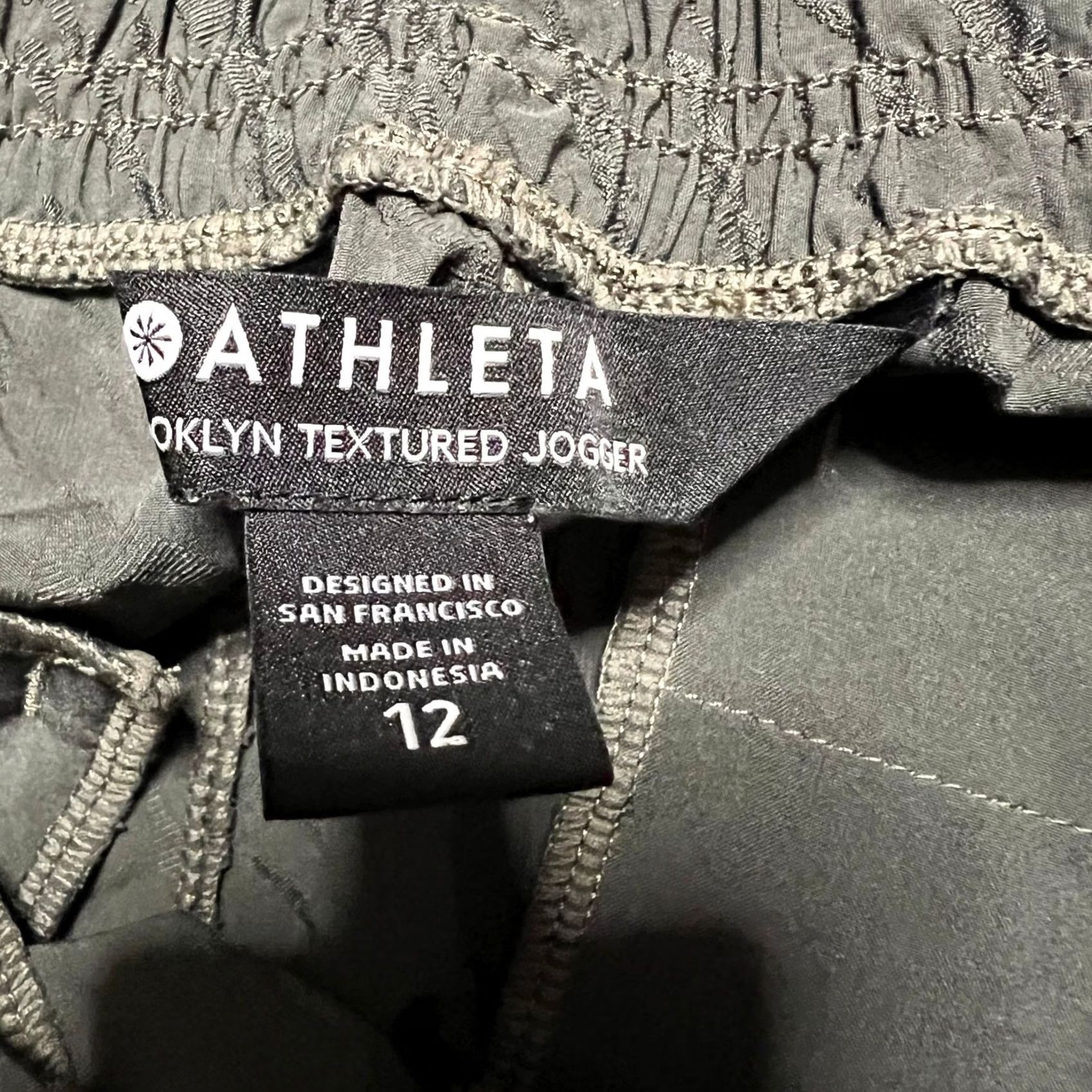 Athleta Athleta Pants Womens 12 Green Textured Brooklyn Jogger Performance Athletic) Size 34" / US 12 / IT 48 - 6 Thumbnail