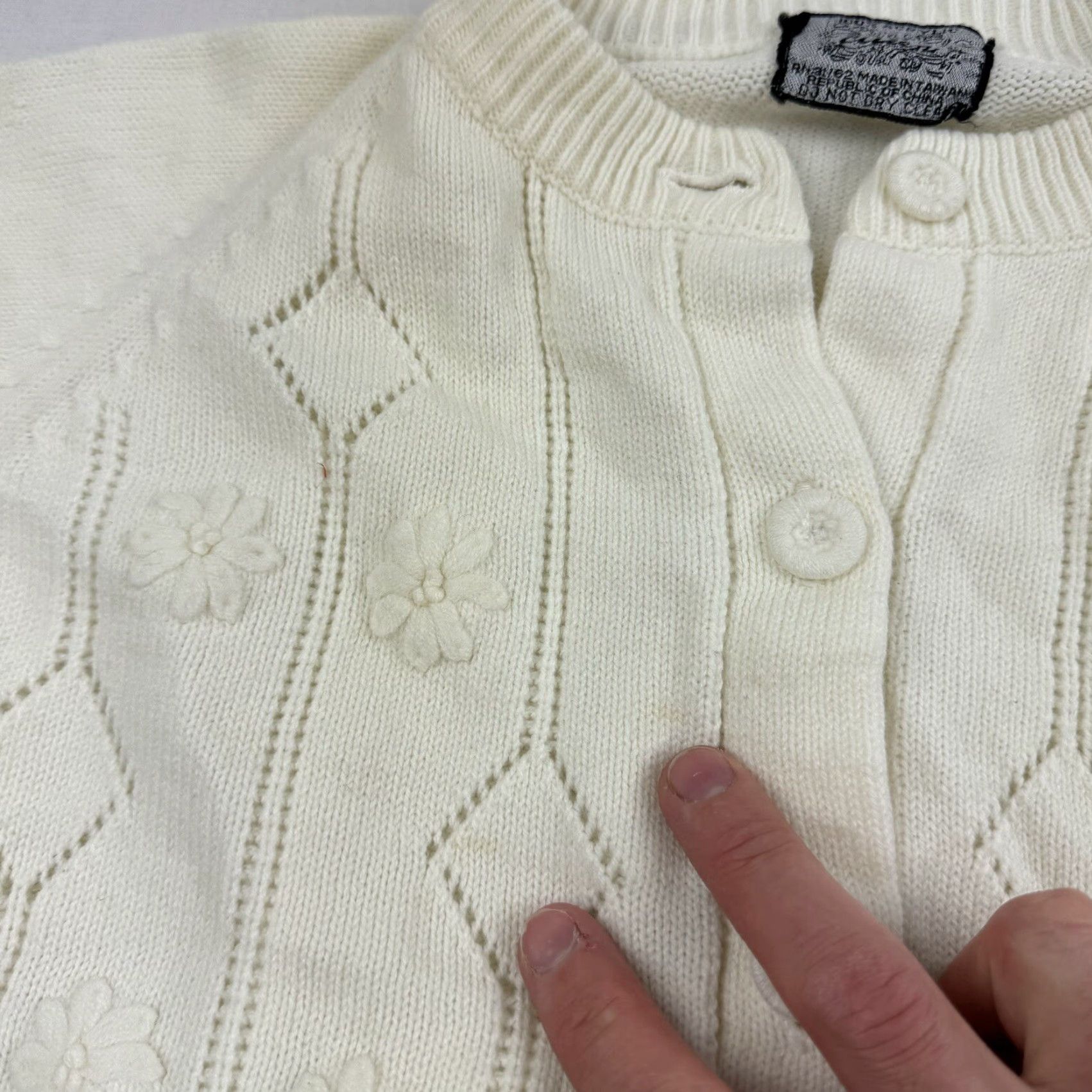 Vintage VINTAGE Eileen Cardigan Sweater Womens Large White Flowers Cute Fun Button Up Size L / US 10 / IT 46 - 7 Thumbnail
