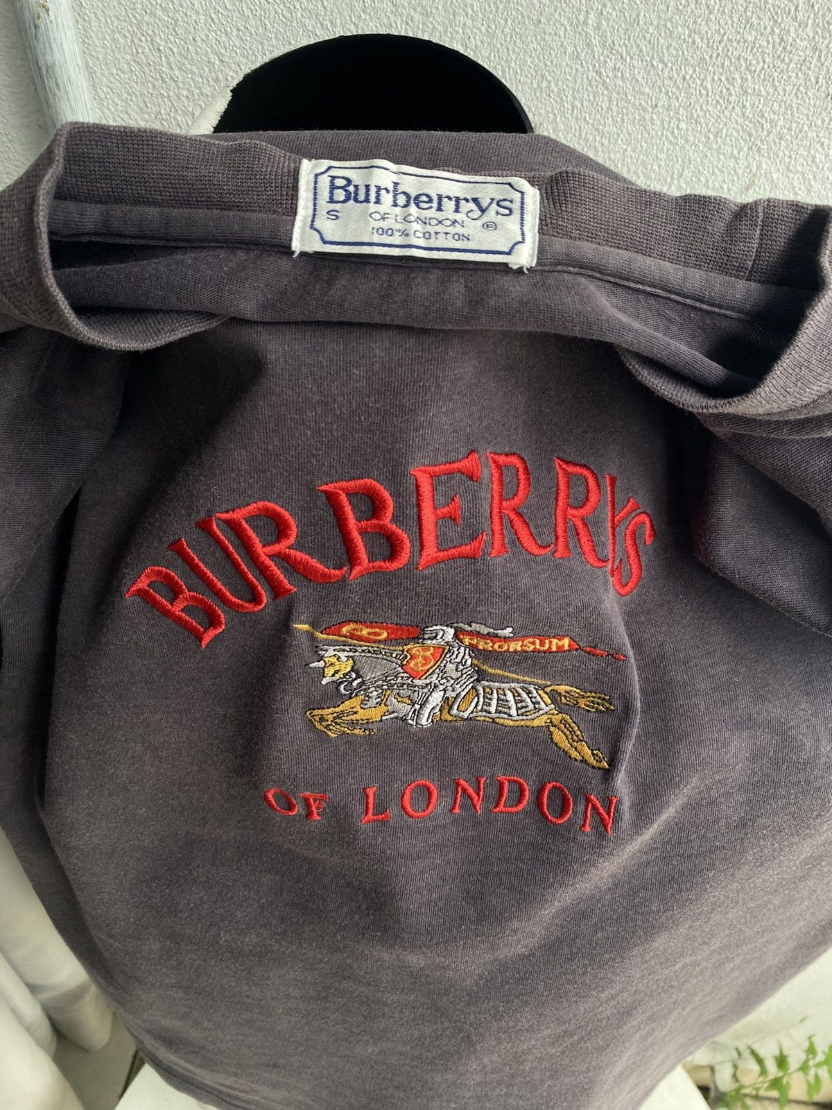 Burberry Vintage Burberry Embroided Logo 90s Tshirt Size US S / EU 44-46 / 1 - 7 Thumbnail