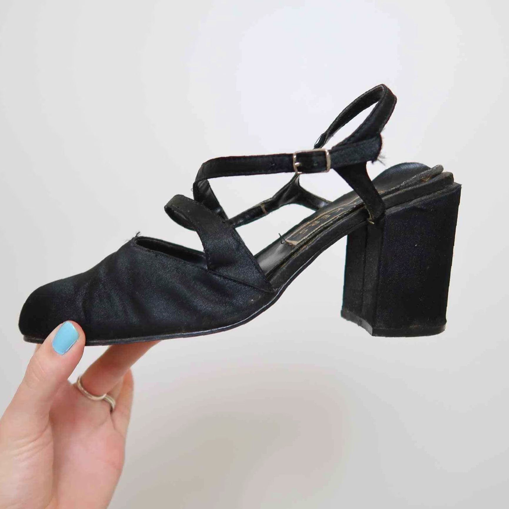 Vintage VINTAGE Bakers chunky satin strappy heels Heels Size 9 Black 1990s Party Mens/Womens Size US 9 / IT 39 - 5 Thumbnail