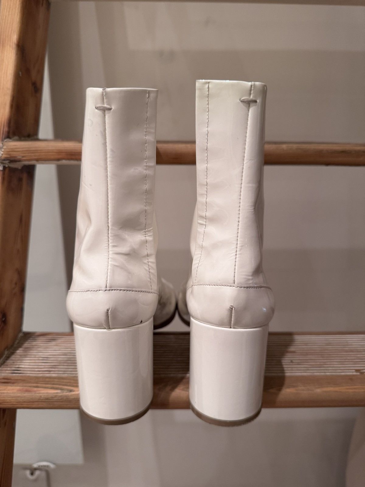 Maison Margiela Maison Margiela white patent Tabi boots 38 Size US 8 / IT 38 - 4 Thumbnail