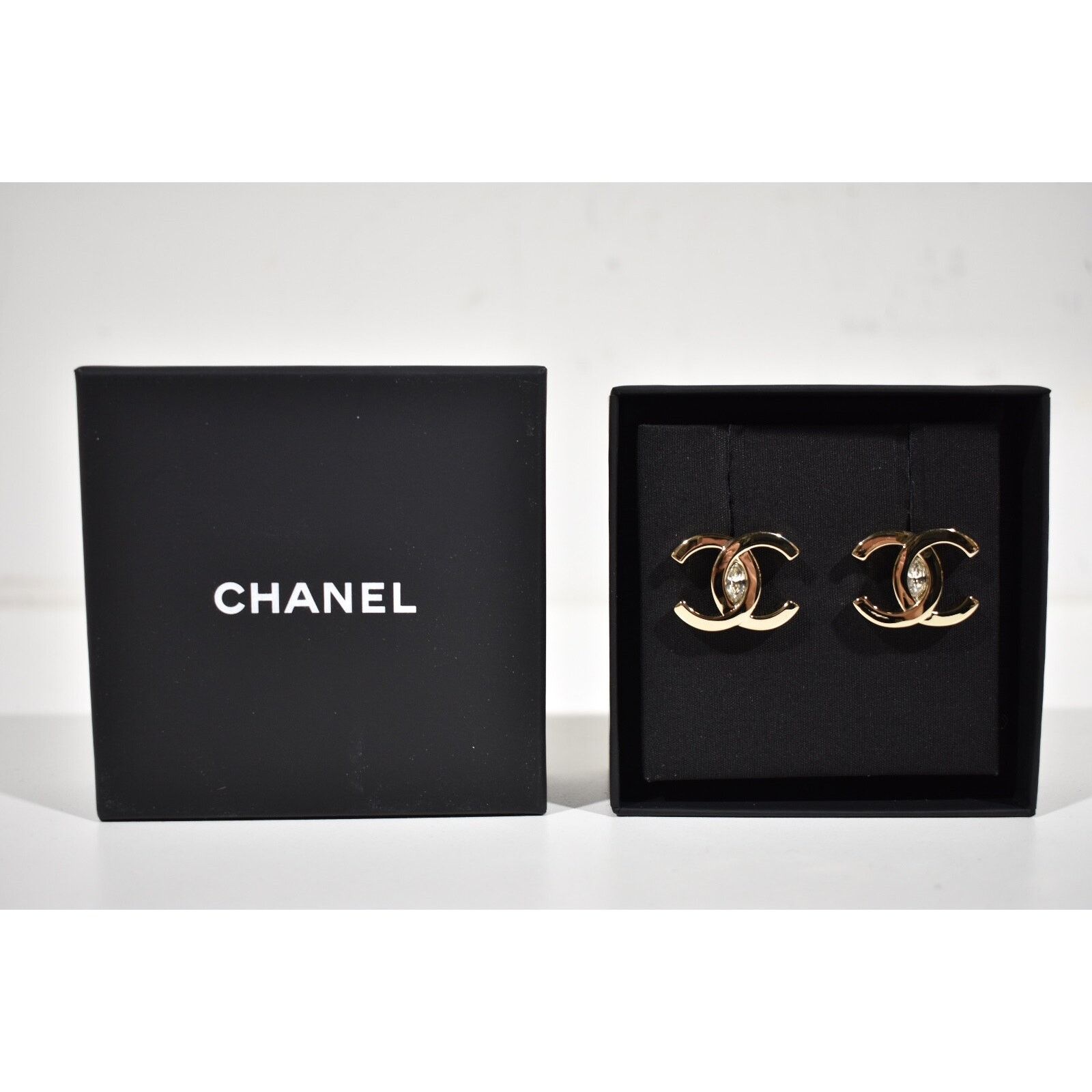 Chanel Chanel Gold Crystal Interlocking Drop Statement Stud Earring Size ONE SIZE - 2 Thumbnail