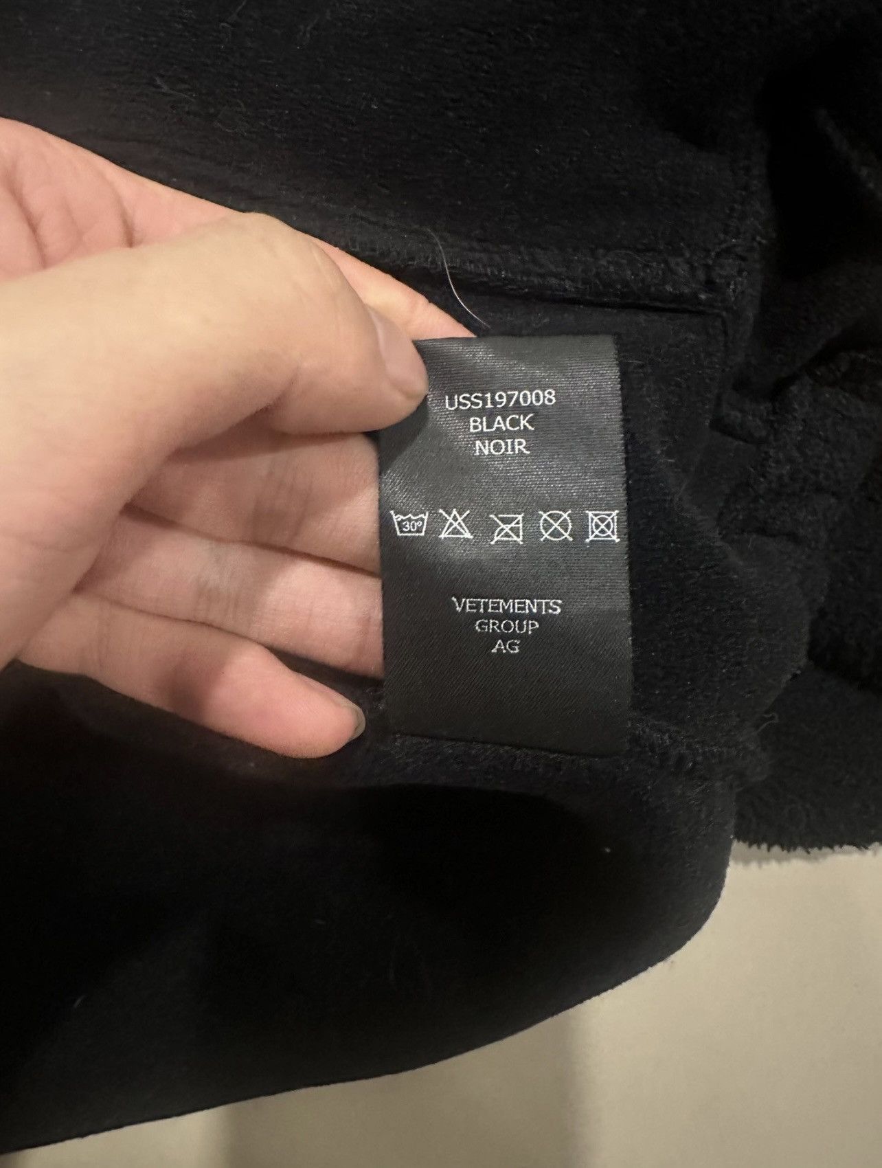 Vetements *RARE* Vetements SS19 Black Gimp Mask Bullet Fleece Hoodie Size US XS / EU 42 / 0 - 15 Thumbnail