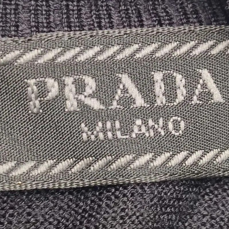 Prada Prada Black Wool Embroidered Logo Sweater. Size US M / EU 48-50 / 2 - 4 Thumbnail