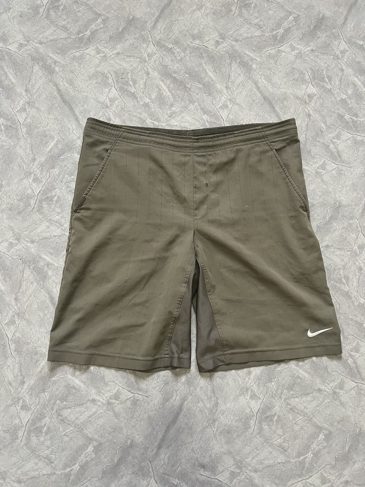 Nike Vintage Nike Shorts Size US 30 / EU 46 - 1 Thumbnail