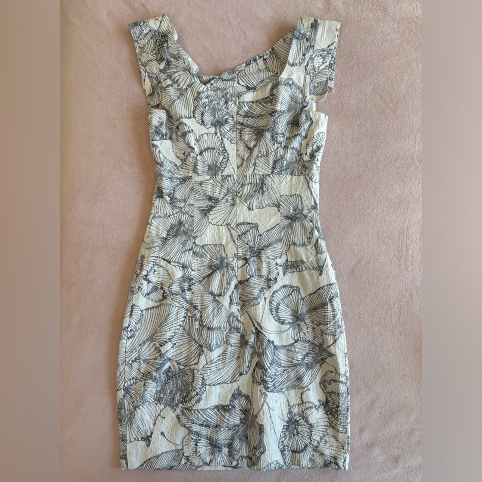 Black Halo Black Halo Jackie O Sheath Dress Floral Textured Size O Size XS / US 0-2 / IT 36-38 - 10 Thumbnail