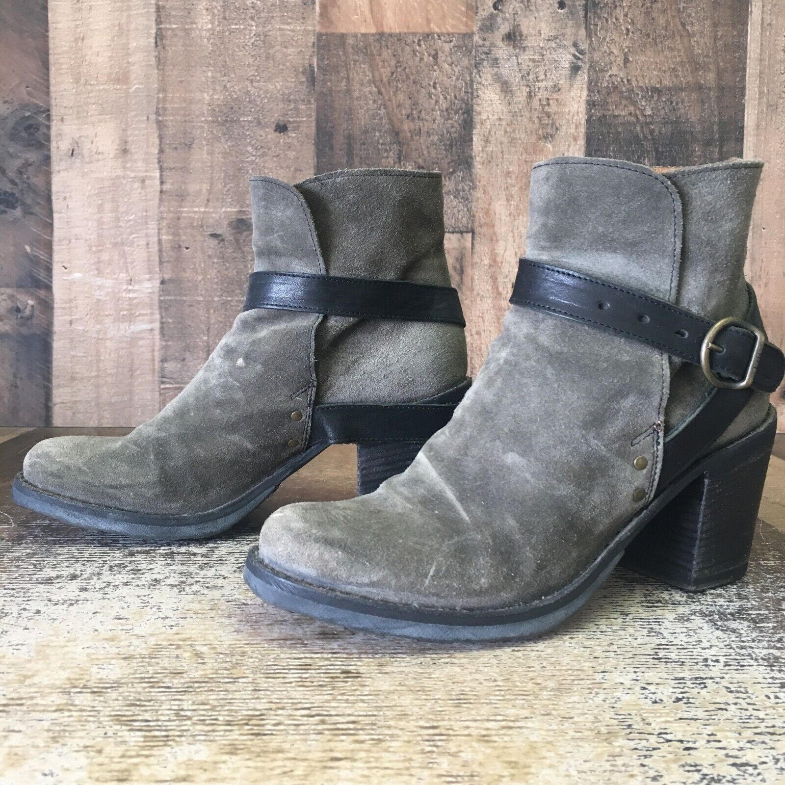 Fiorentini + Baker Fiorentini Baker Gray Ankle Suede Boots Womens EUR 36 US 6 Size US 6 / IT 36 - 1 Thumbnail