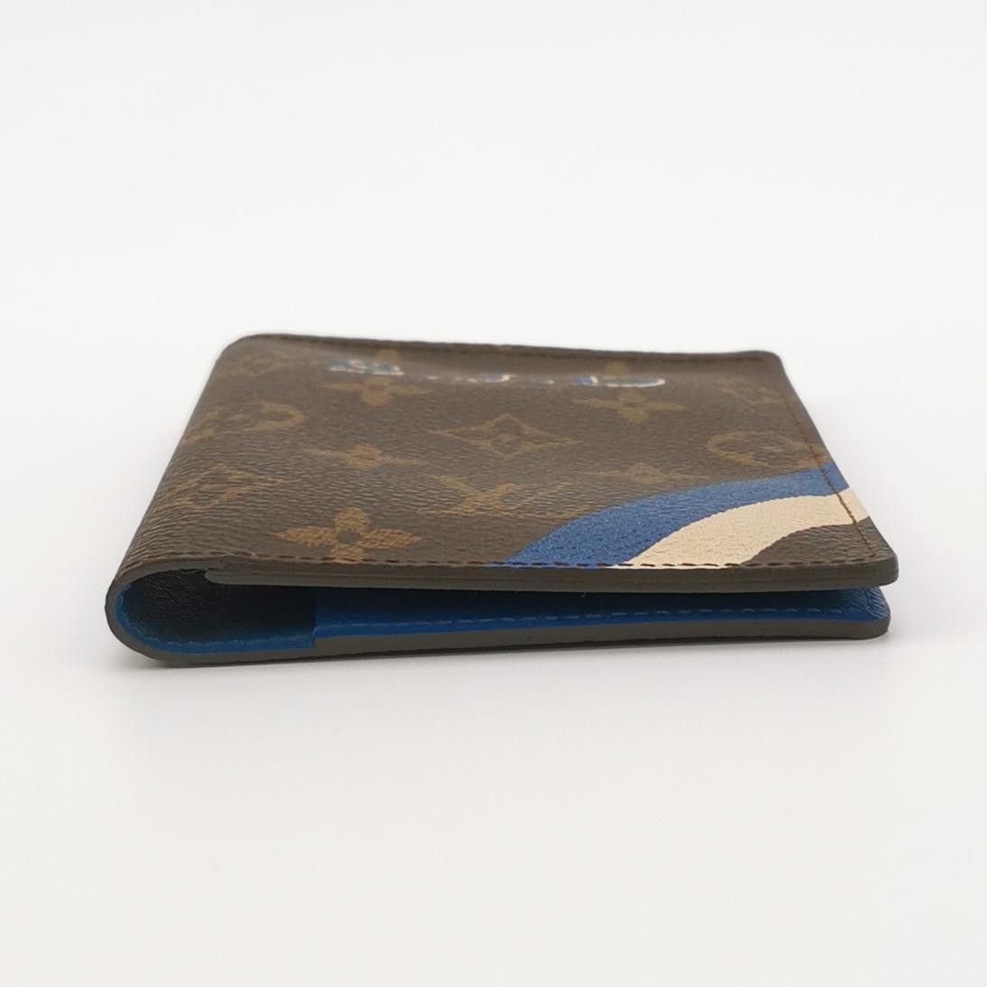 Louis Vuitton Louis Vuitton (LV) Monogram print colorblock folded passpor Size ONE SIZE - 4 Thumbnail
