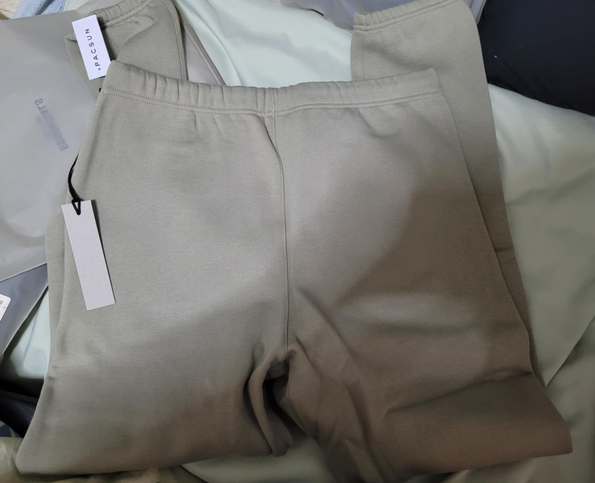 Fear of God sz XL Fear of God Essentials Sweatpants Pistachio Size US 36 / EU 52 - 6 Thumbnail