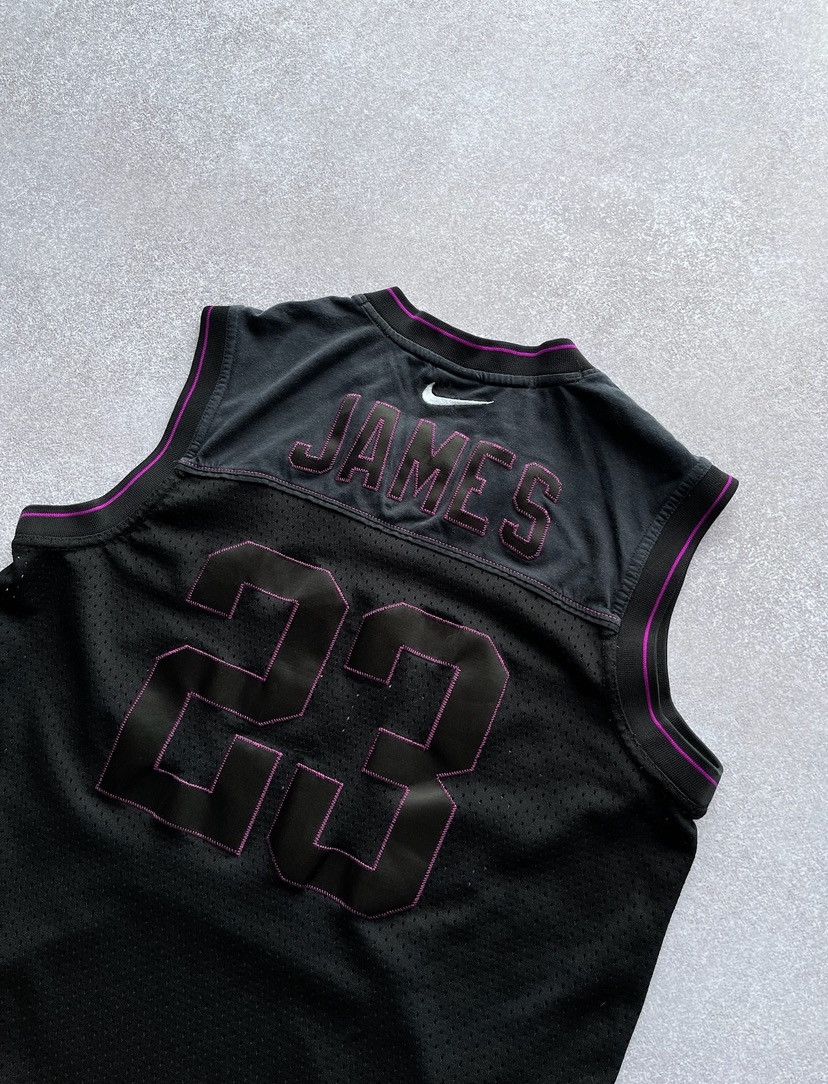 King Vintage Nike Le Bron James Kings Basketball Jersey M Size US M / EU 48-50 / 2 - 2 Thumbnail