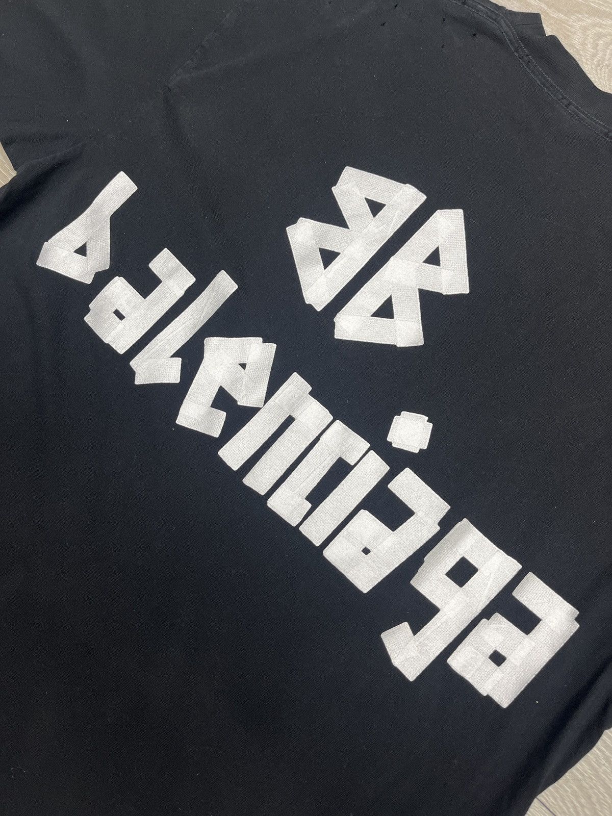 Balenciaga Balenciaga Black Cotton Oversized Tape Logo Tee Size US M / EU 48-50 / 2 - 6 Thumbnail
