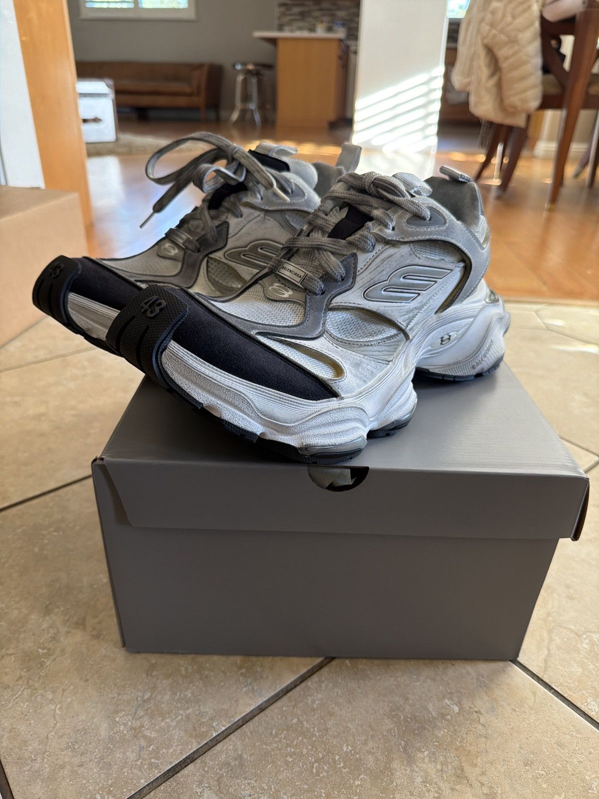 Balenciaga cargo sneaker black white grey size 43
