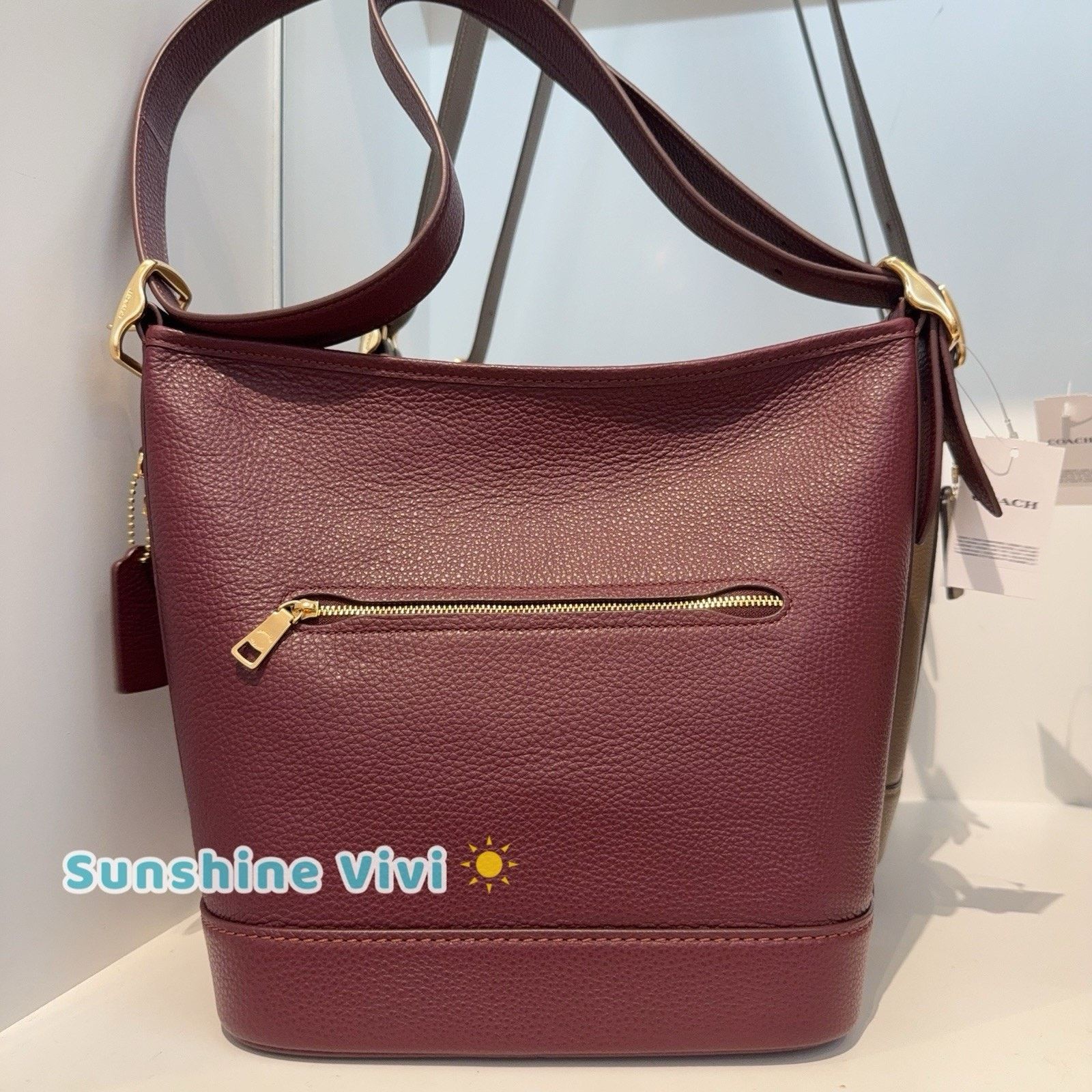 Coach NWT COACH Jude Duffle bag Leather CBH18 Dark Wine Size ONE SIZE - 4 Thumbnail