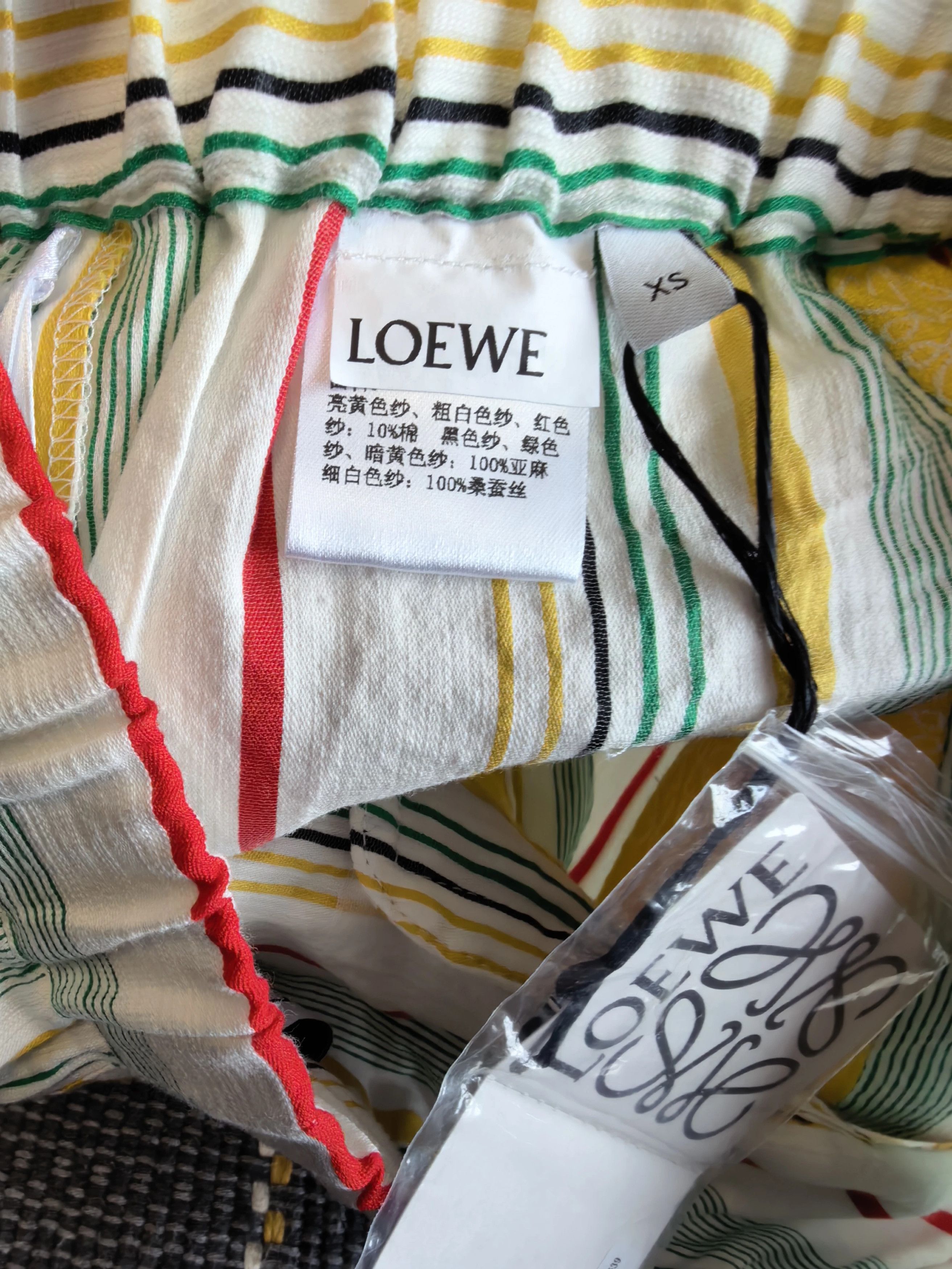 Loewe LOEWE SS23 XS Striped Logo Silk Short Size 25" / US 0 / IT 36 - 4 Thumbnail