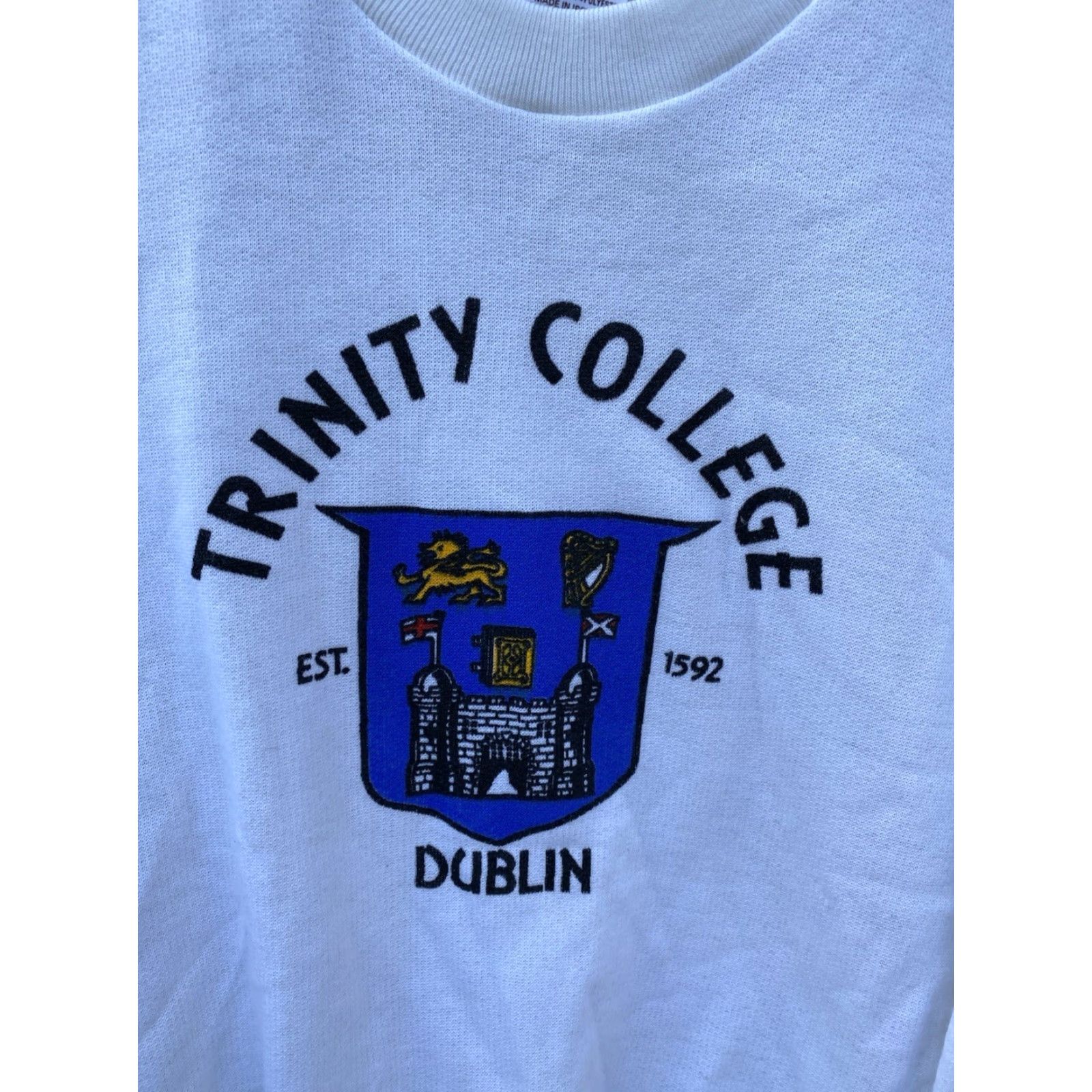 Vintage VINTAGE Elan Casual Designs Trinity College Dublin Sweatshirt Crew Neck Long Sleeve White 50/50 Cotton Polyester Men L Ireland Graphic Print Size US L / EU 52-54 / 3 - 3 Thumbnail