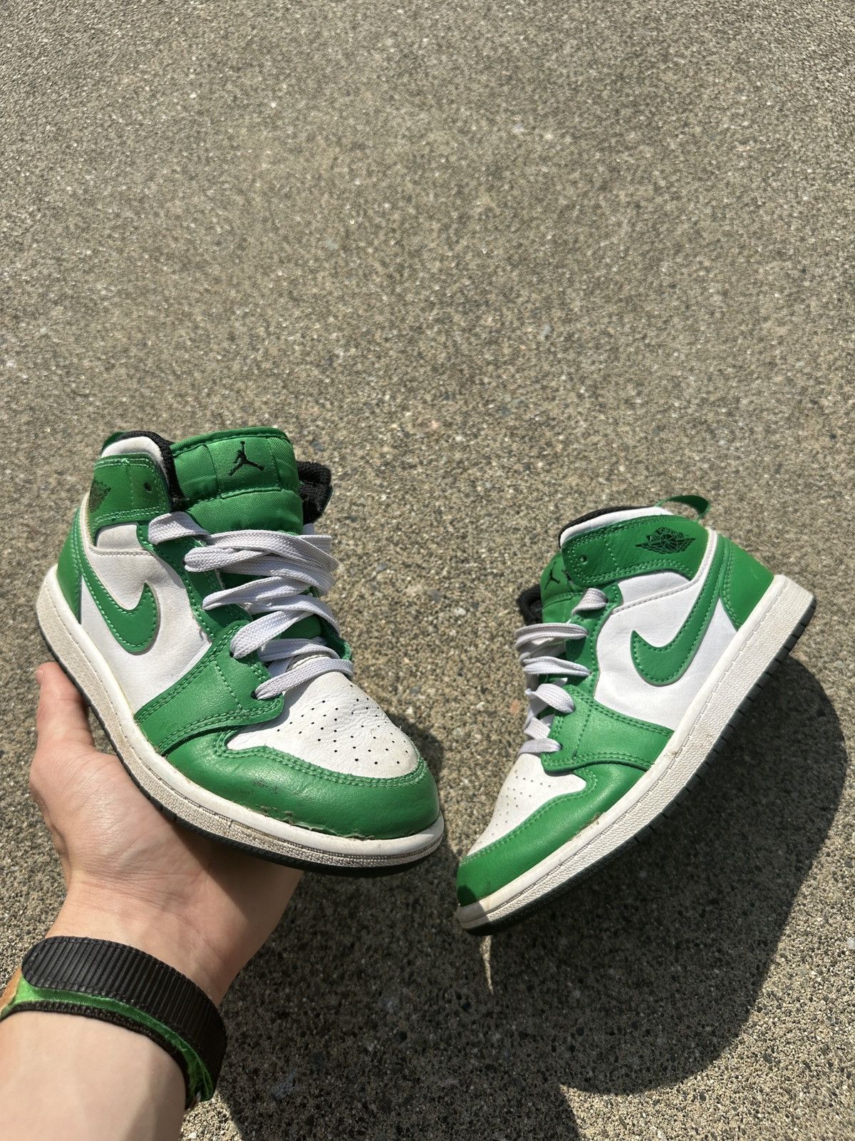 Jordan Brand Nike jordan 1 mid green shoes size 2Y Size US 5 / EU 37 - 1 Thumbnail