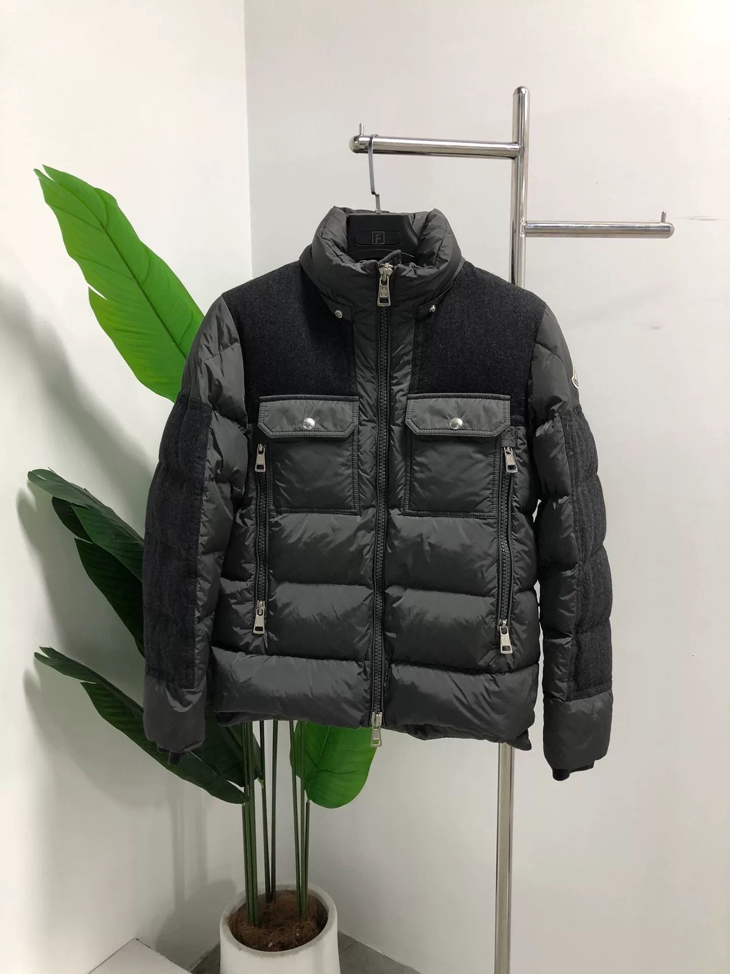 Moncler moncler black cashmere down jacket Size US S / EU 44-46 / 1 - 1 Thumbnail