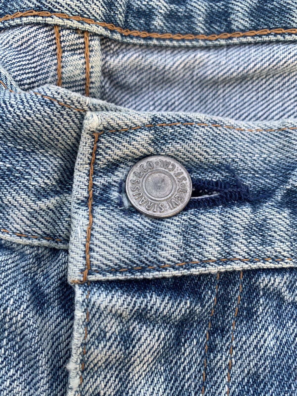 Levi's VINTAGE LEVI’S 502 BIG E SELVEDGE FADED DISTRESSED DENIM Size US 31 - 12 Thumbnail