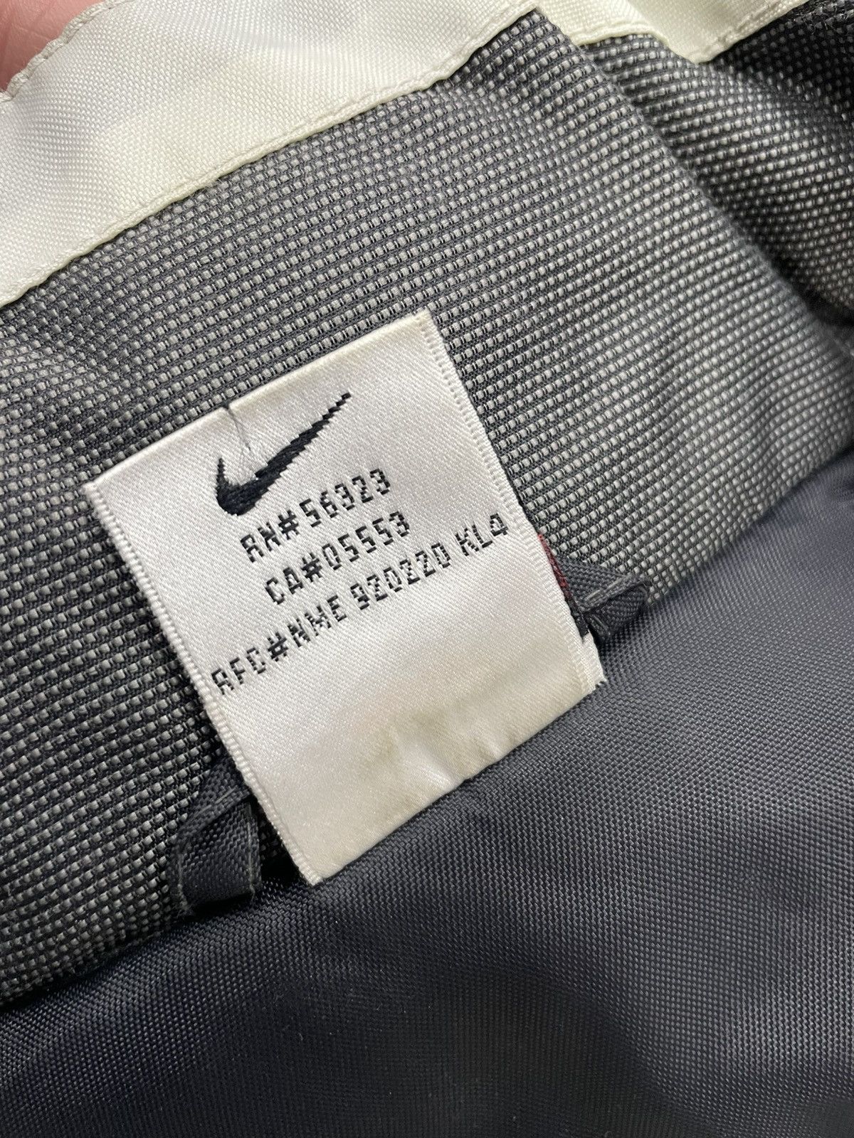 Nike Vintage Nike Small Swoosh Insulated Jacket Size US XL / EU 56 / 4 - 9 Thumbnail