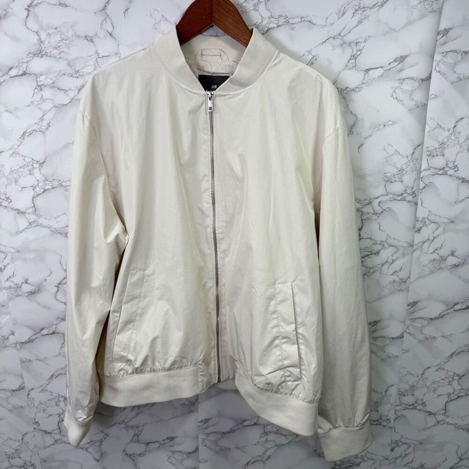 H&M H&M Men’s Bomber Jacket sz XXL Cream Full Zip NEW # G442 Size US XXL / EU 58 / 5 - 6 Thumbnail