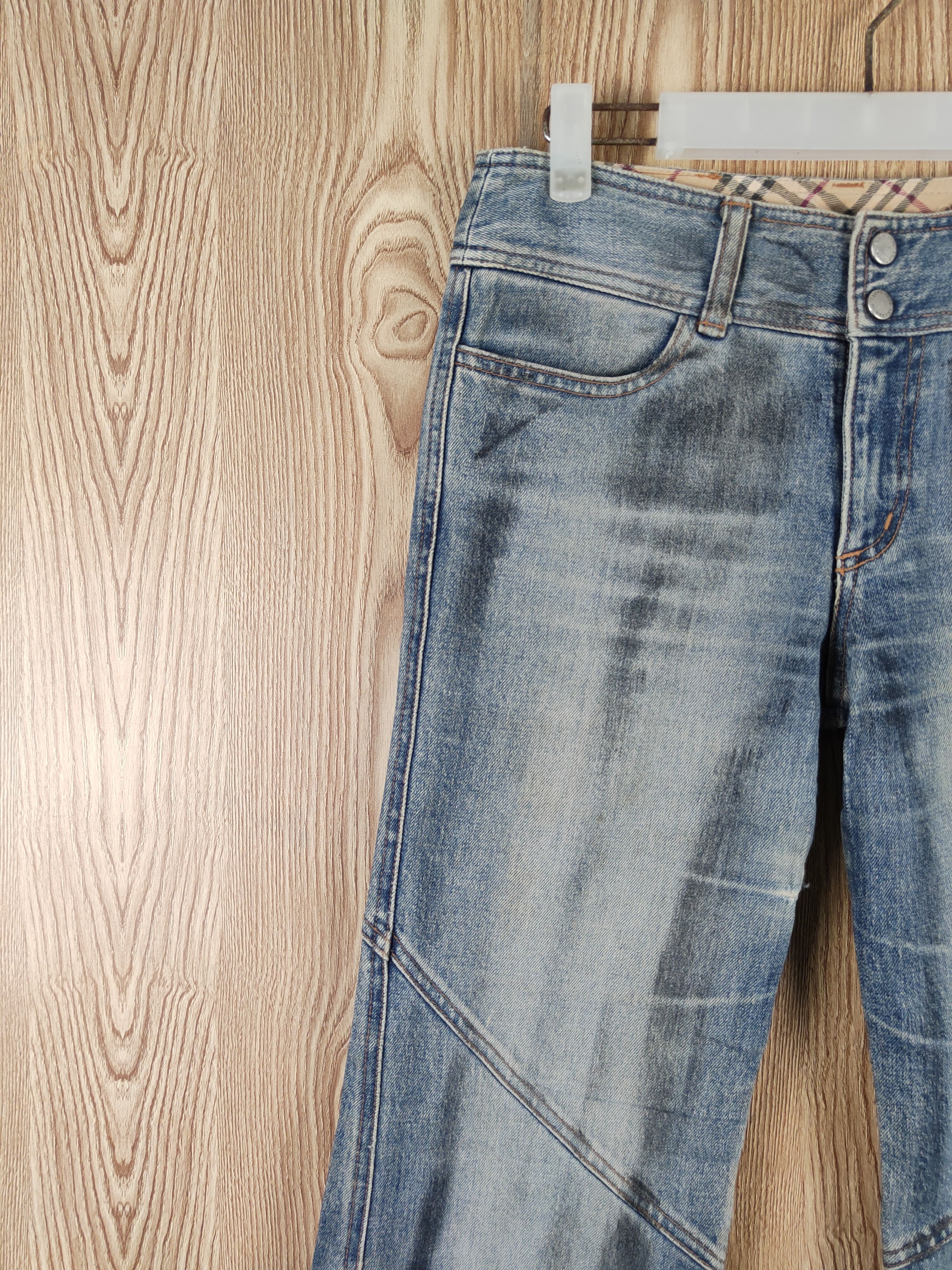 Burberry Burberry Blue Faded Distressed Ripped Jeans #W099 Size 26" / US 2 / IT 38 - 3 Thumbnail