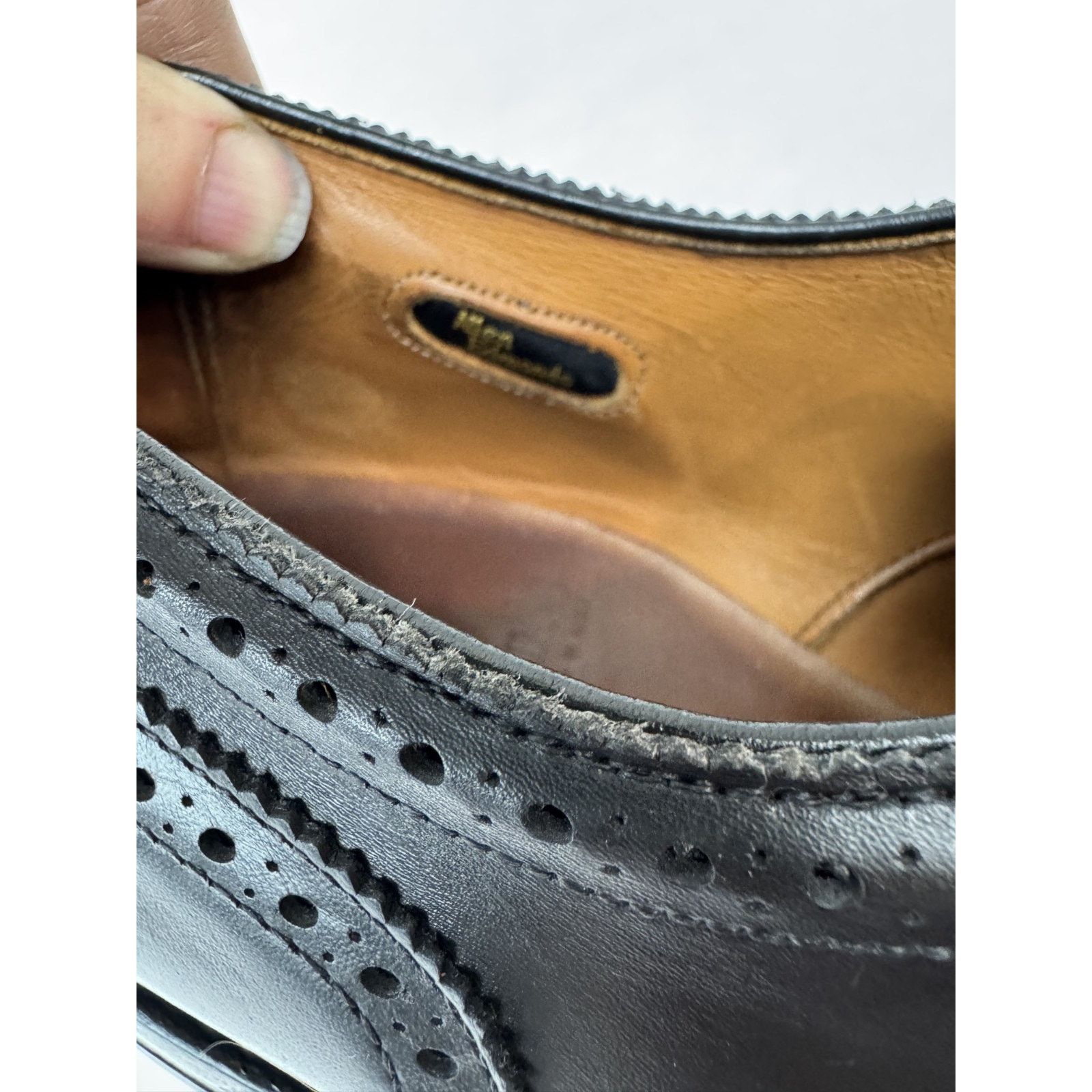 Allen Edmonds Allen Edmonds Sanford Oxford Black Leather Dress Shoe 10.5 B Size US 10.5 / EU 43-44 - 12 Thumbnail