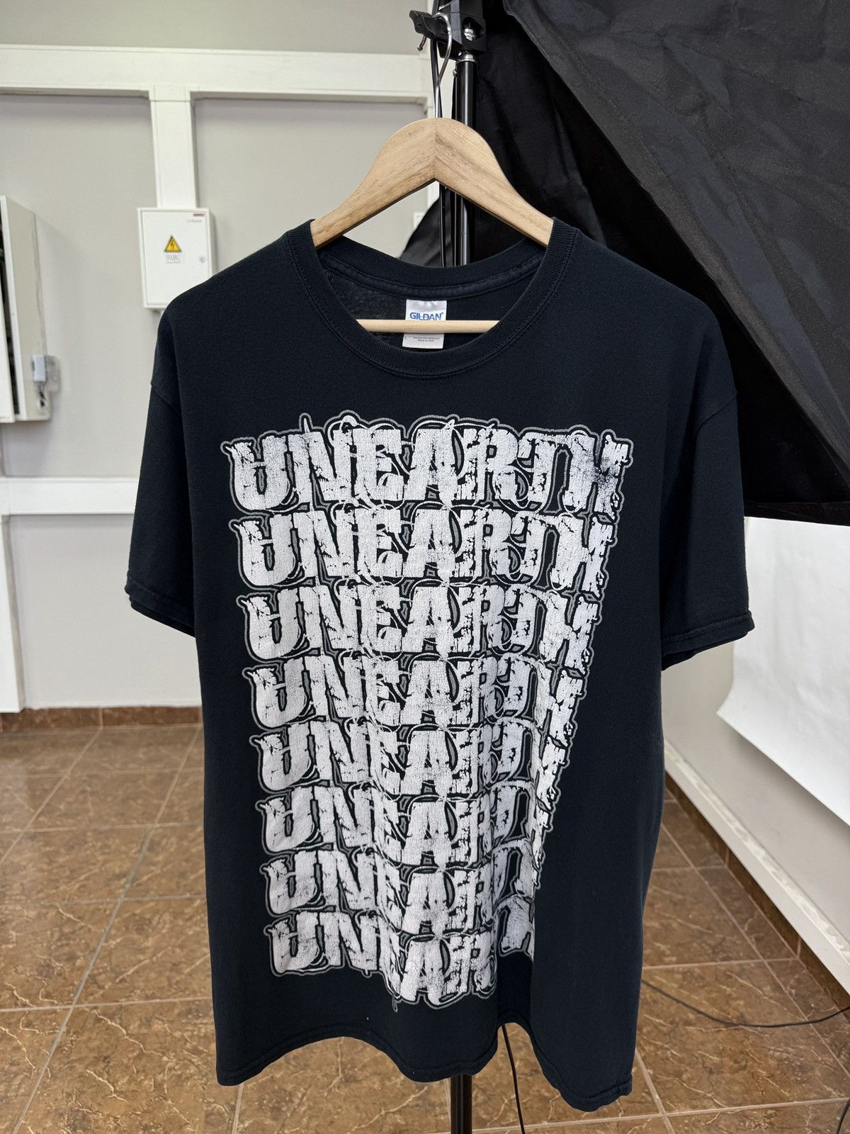 Gildan 🇺🇸 Vintage Y2K Unearth Metalcore Band European Tour 2012 Tee Size US L / EU 52-54 / 3 - 1 Thumbnail