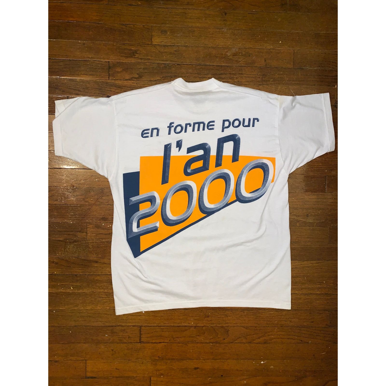 Fruit Of The Loom × Vintage Vintage 90s Réseau Santé "L'an 2000" Graphic T-Shirt XL Size US XL / EU 56 / 4 - 7 Thumbnail