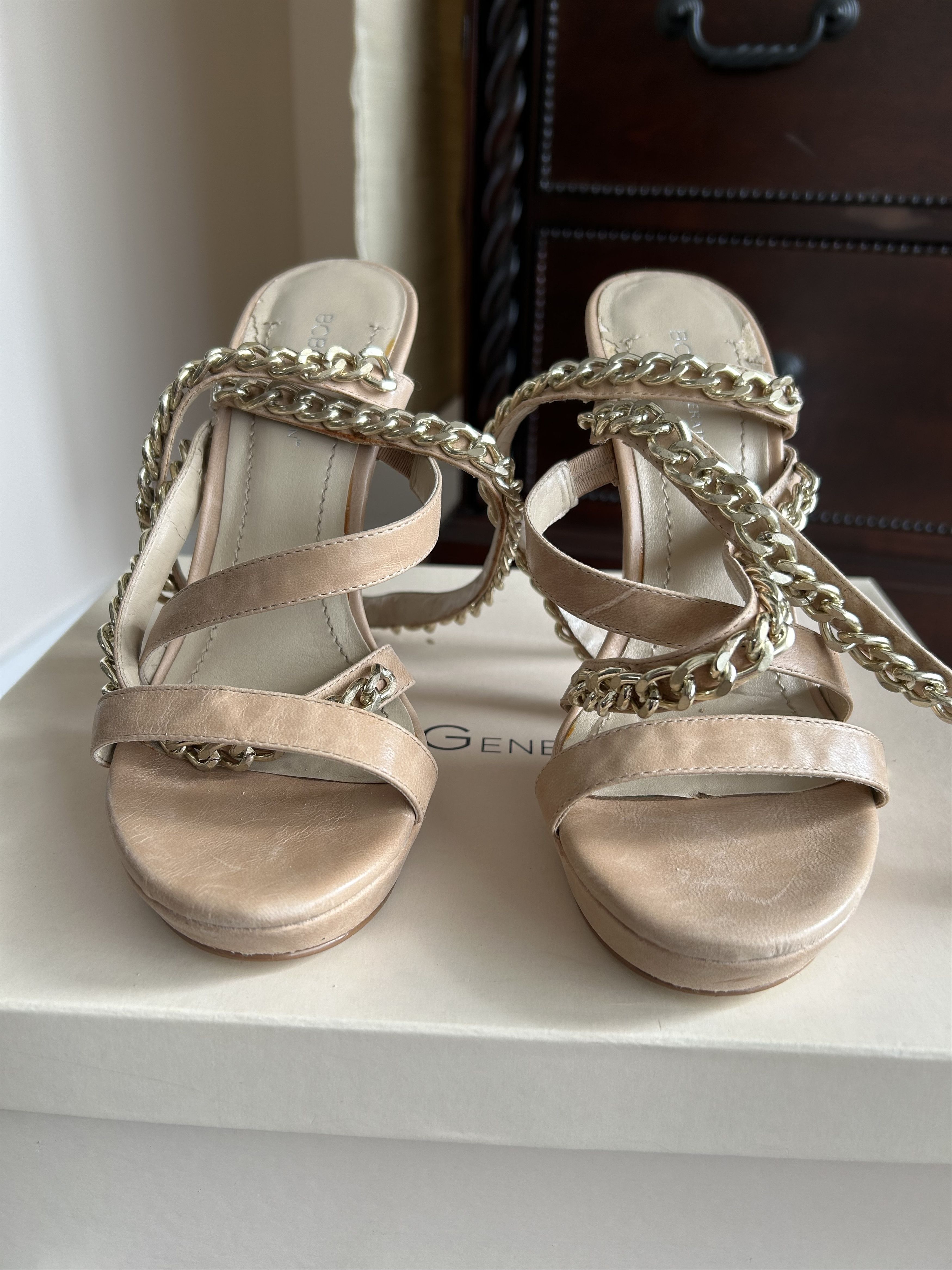 Bcbgmaxazria BCBGeneration Sandals Beige Leather Gold Chains Buckles 7.5 Size US 7.5 / IT 37.5 - 6 Thumbnail