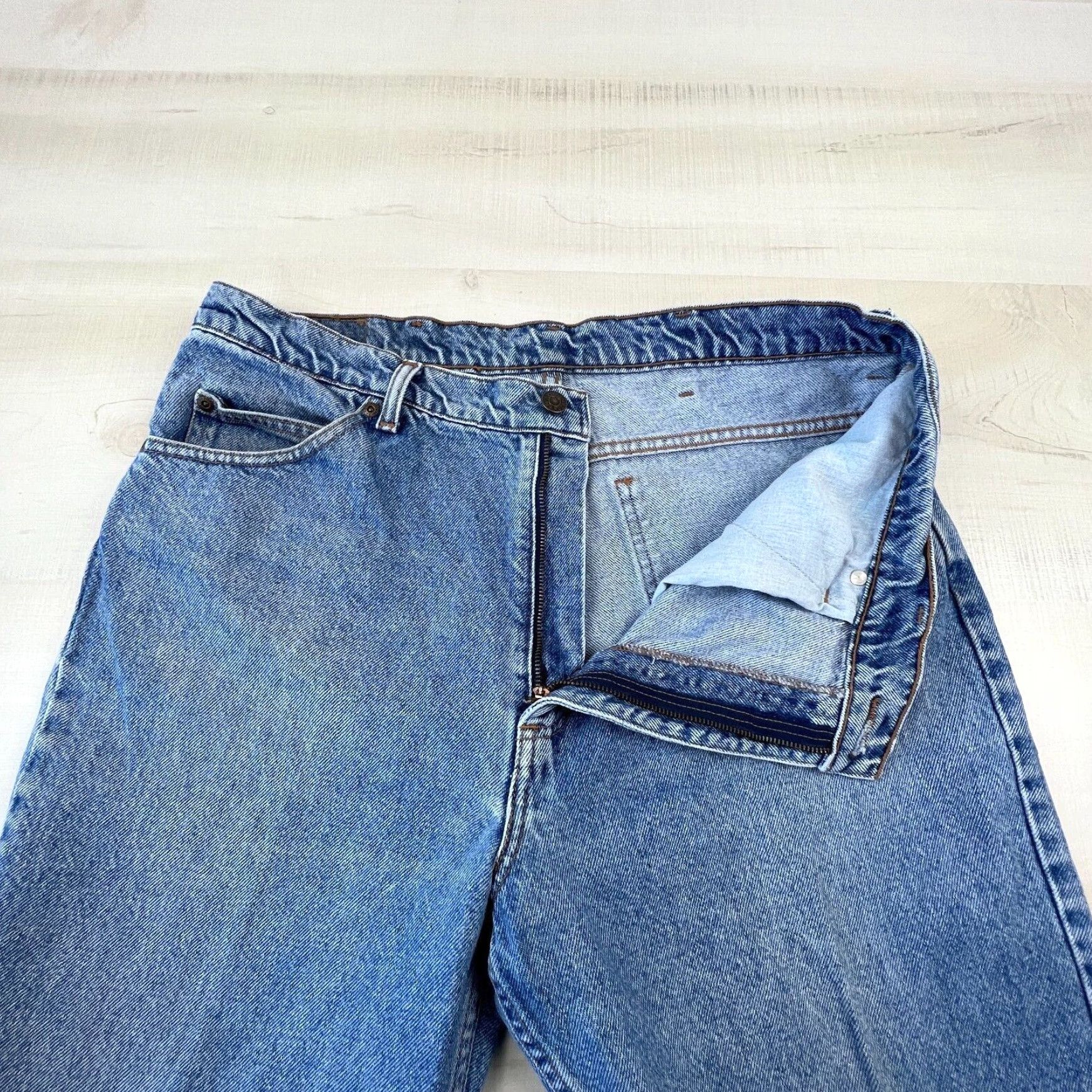 Vintage Plain Pockets Mens Jeans Blue Straight Medium Wash Denim 36X32 Size US 36 / EU 52 - 3 Thumbnail