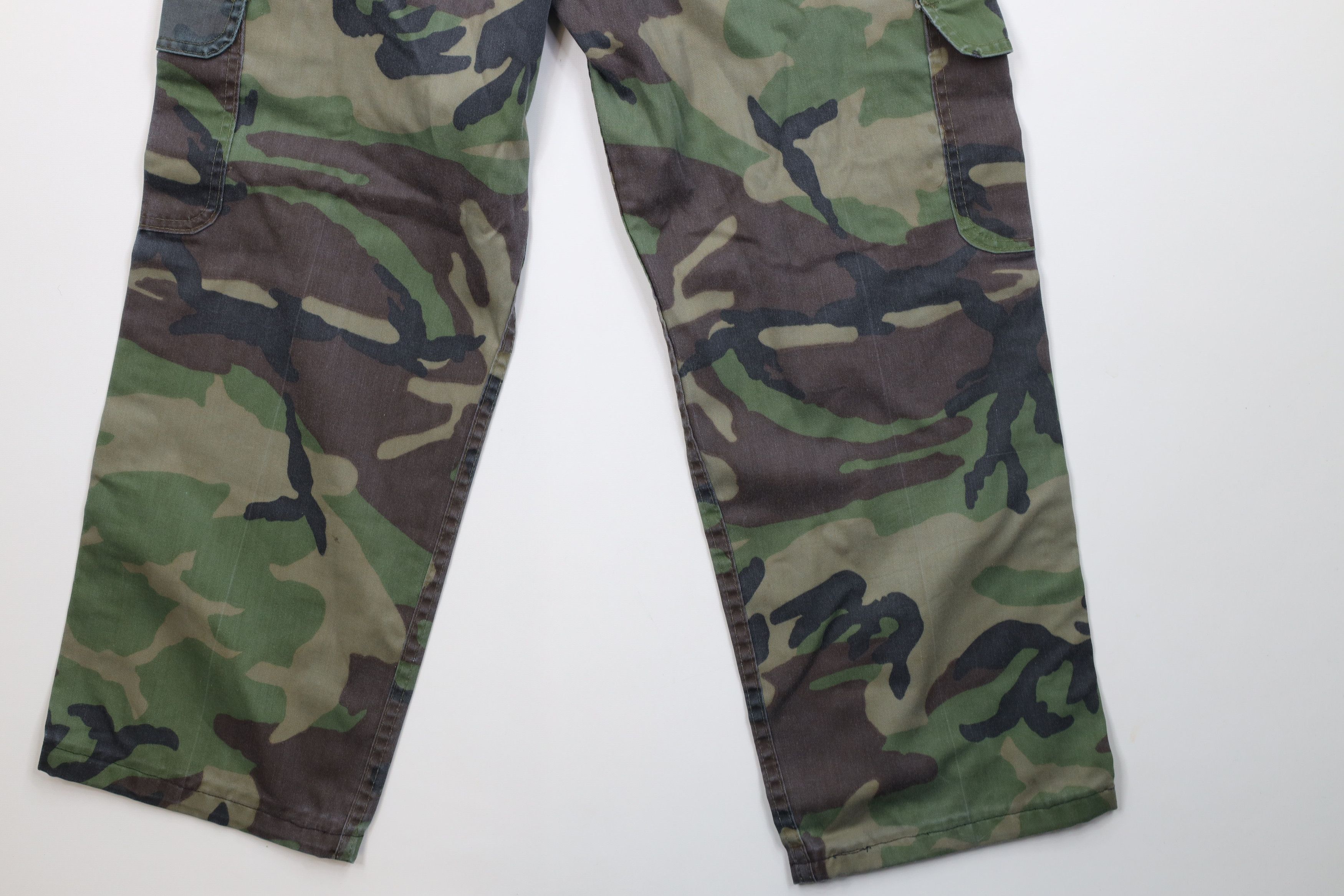 Vintage Vintage 70s 80s Streetwear Wide Leg Camouflage Utility Pants Size US 32 / EU 48 - 13 Thumbnail