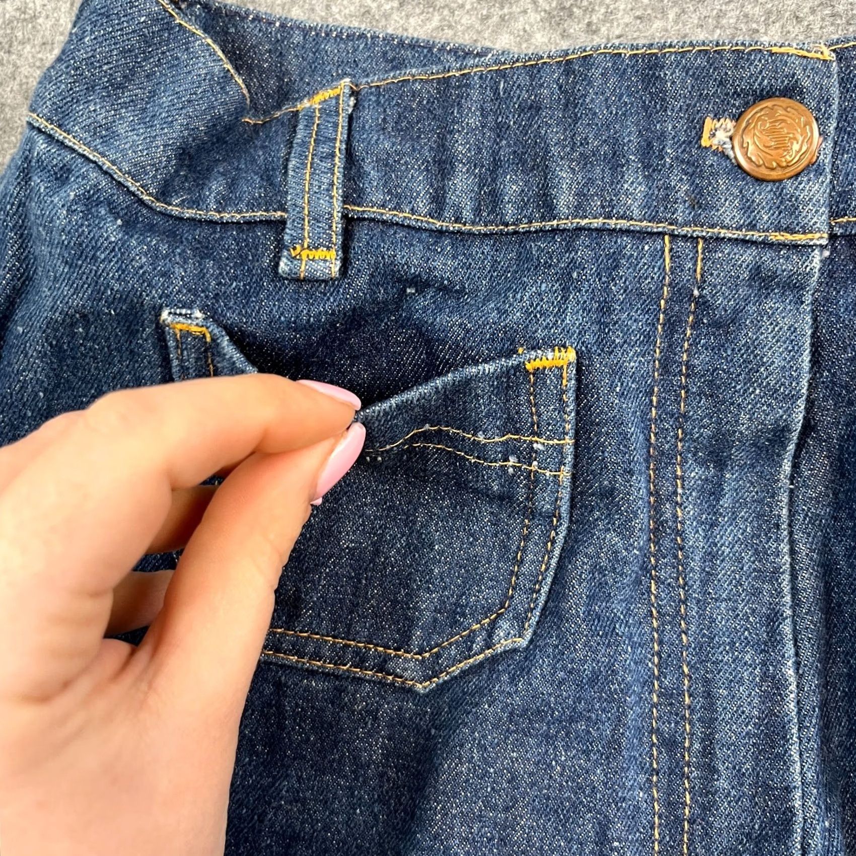 Vintage VINTAGE St Bernard Denim Shorts Womens 26 Blue 5-Pocket Cut-Off Jeans Ireland Made W26 UK 6 Size 28" / US 6 / IT 42 - 7 Thumbnail