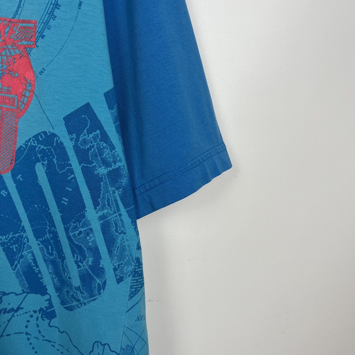 Nike Vintage Nike International y2k AOP rare tee 90’s Size US L / EU 52-54 / 3 - 8 Thumbnail