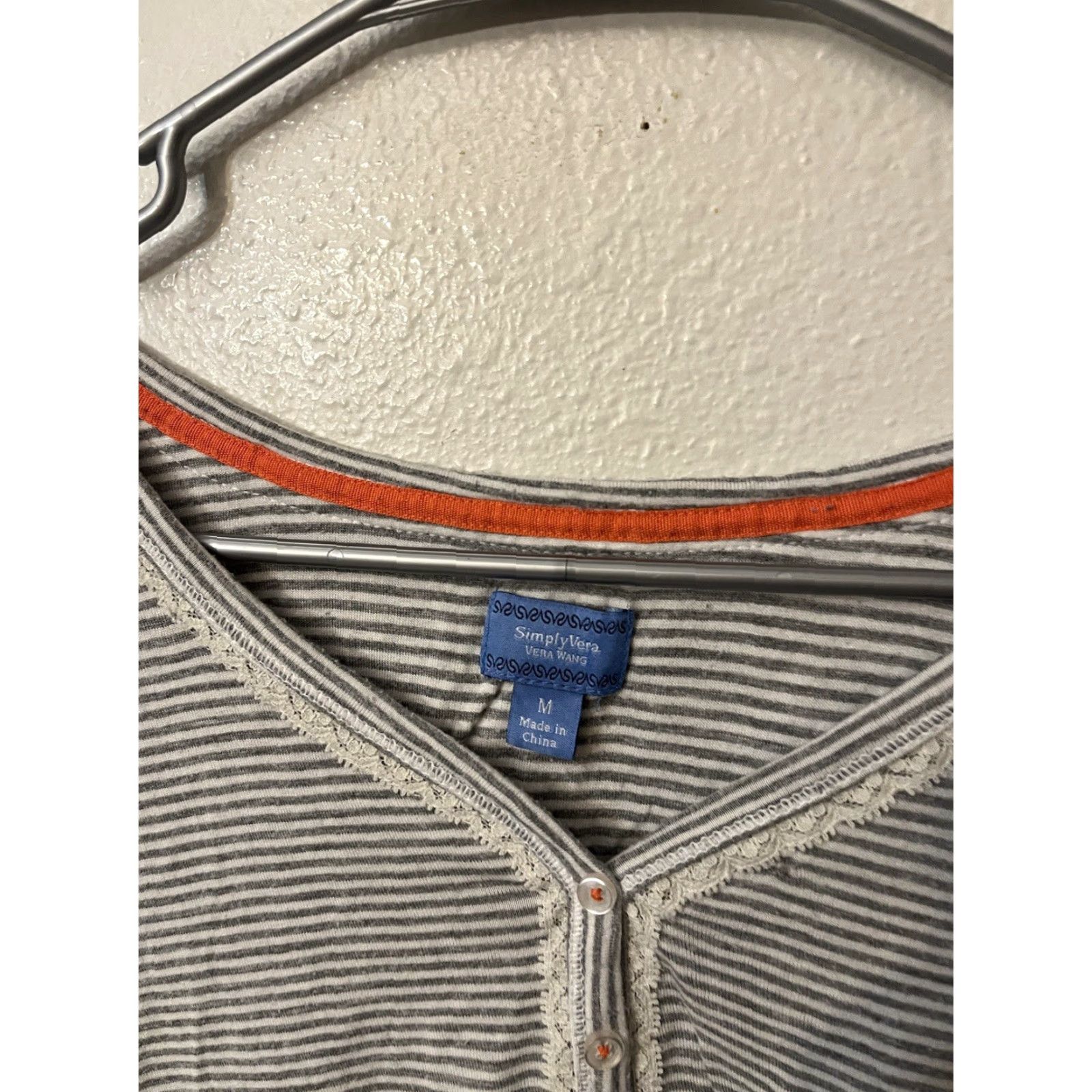 Vintage VINTAGE Simply Vera Vera Wang Shirt Womens M Short Sleeve Blouse Henley Striped Size M / US 6-8 / IT 42-44 - 2 Thumbnail