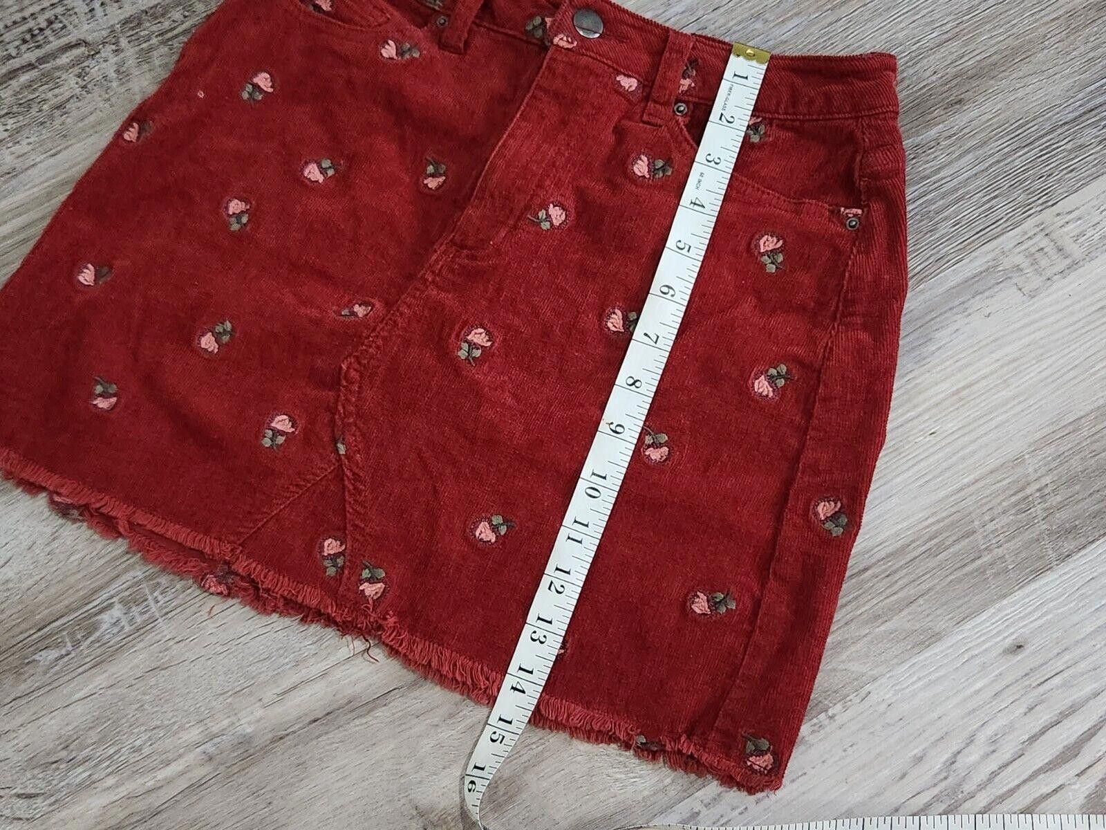 Designer Coco And Jameson Akirt Size 26 Red Corduroy Maroon Floral Size 42" / US 20 - 8 Thumbnail