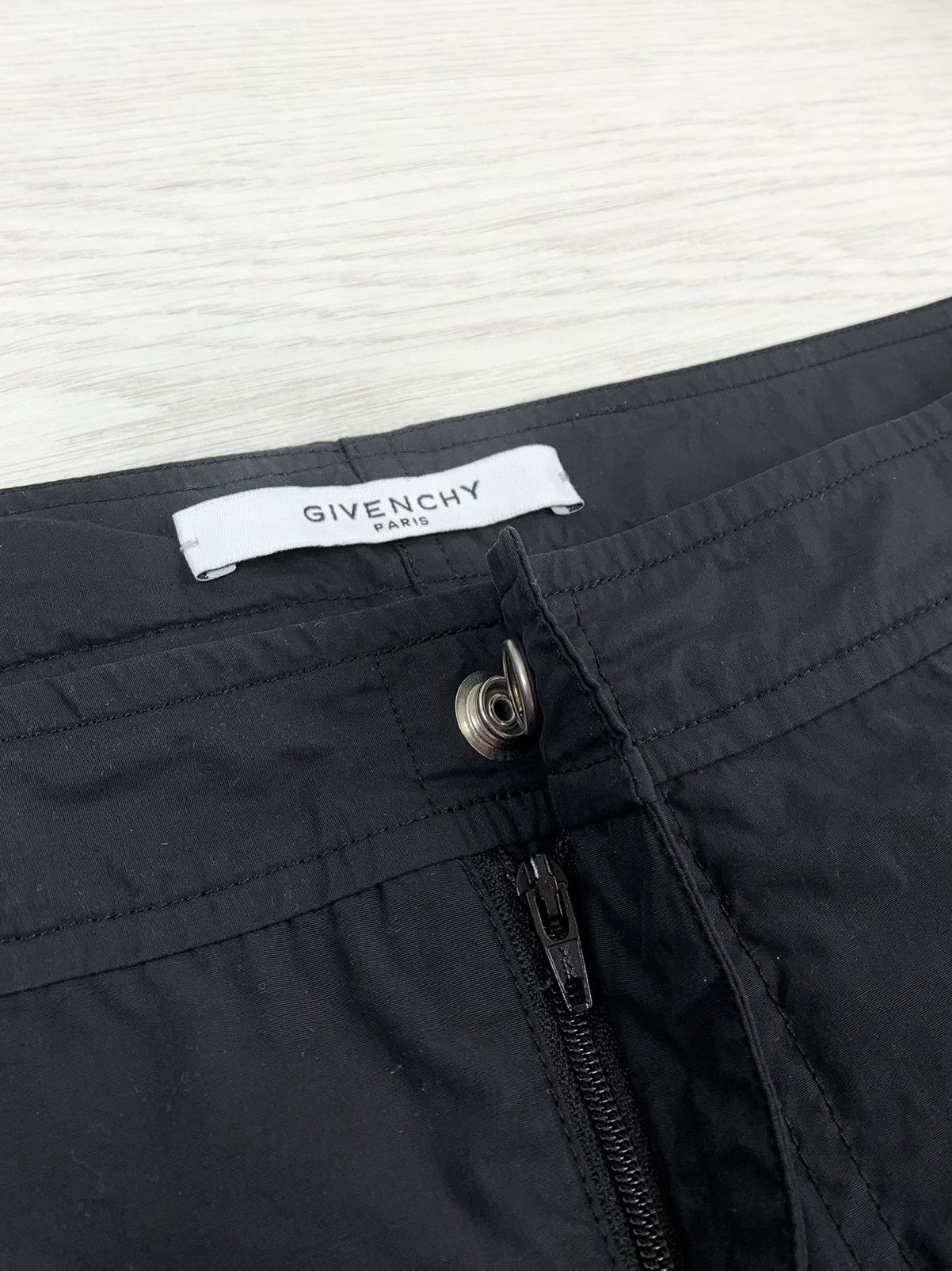 Givenchy Givenchy Rottweiler Embroidered Dog Swimming Shorts Size M-L Size US 32 / EU 48 - 6 Thumbnail