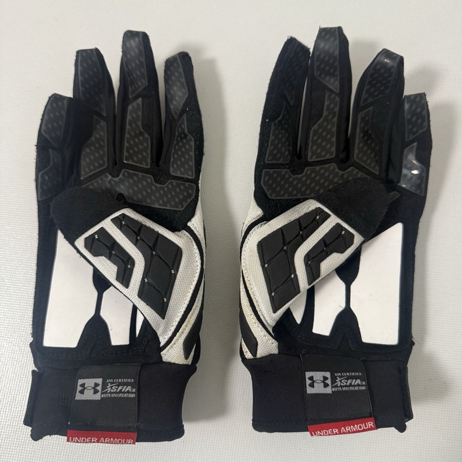 Under Armour UA Combat V PRO Linemen Football Padded Technology Gloves Size ONE SIZE - 2 Thumbnail