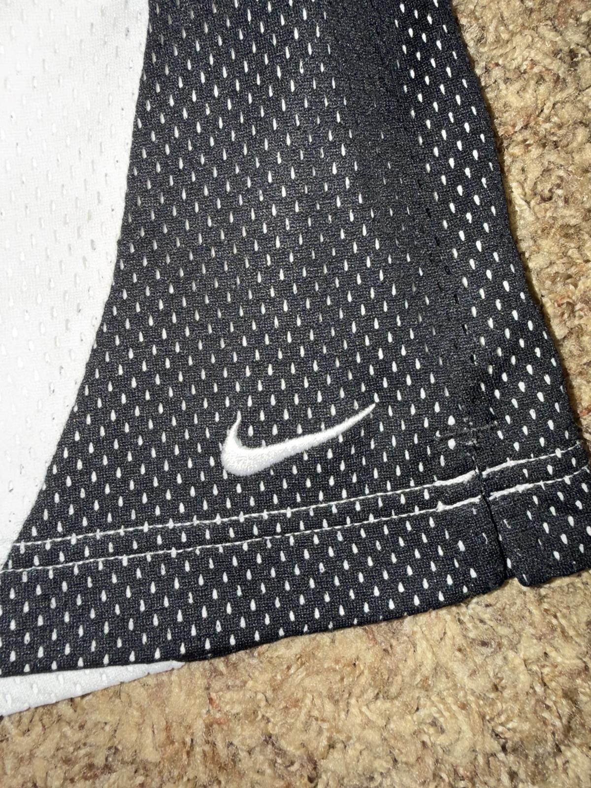 Nike Nike Essential Women's Dri-FIT Mesh Basketball Shorts Size 28" / US 6 / IT 42 - 4 Thumbnail
