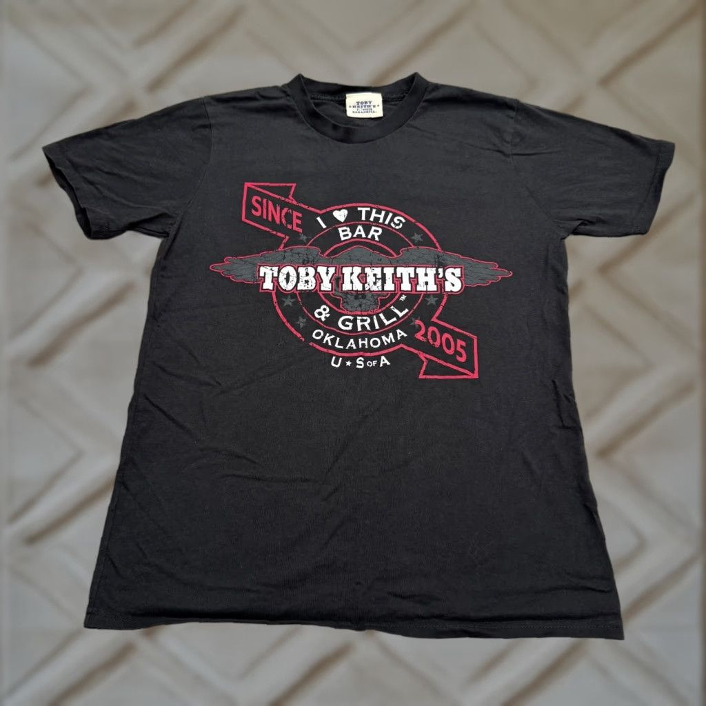 Vintage Toby Keith T-Shirt Men's Small Black I Love This Bar & Grill Graphic Tee Retro 2000s Mens Size US S / EU 44-46 / 1 - 1 Thumbnail