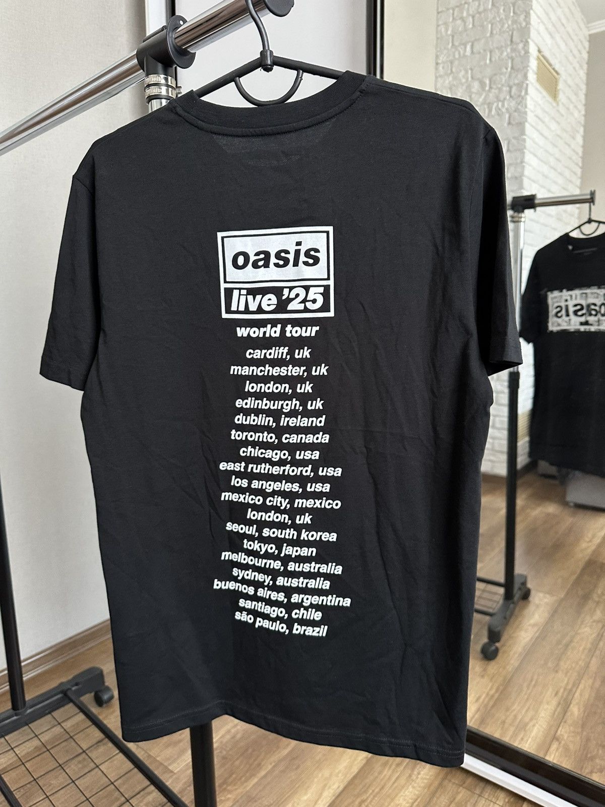 Band Tees Oasis Live 25 Tour Band T-Shirt Tee Vintage Size US S / EU 44-46 / 1 - 6 Thumbnail
