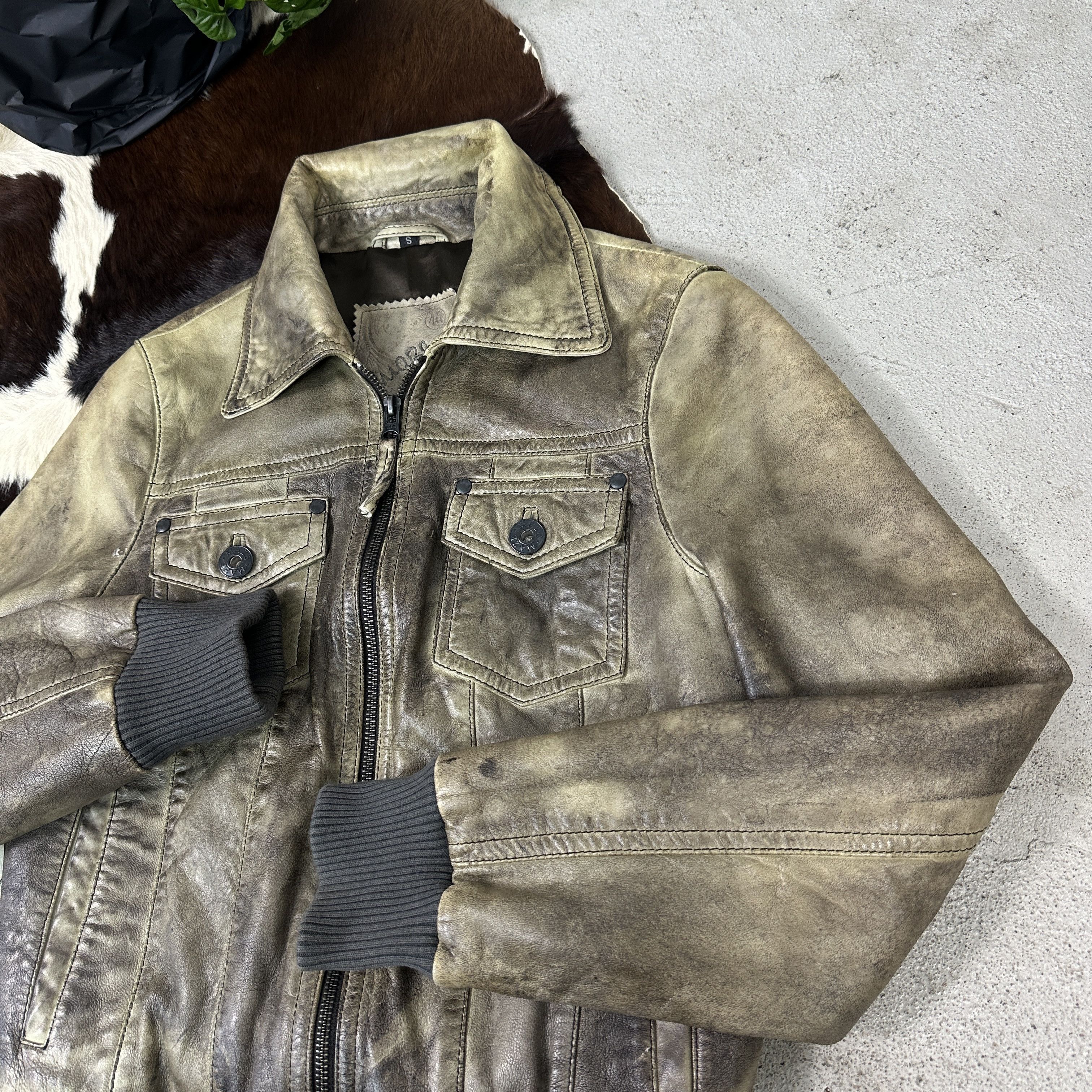 Vintage Vintage Leather Distressed Faded Cropped Jacket Size US S / EU 44-46 / 1 - 4 Thumbnail