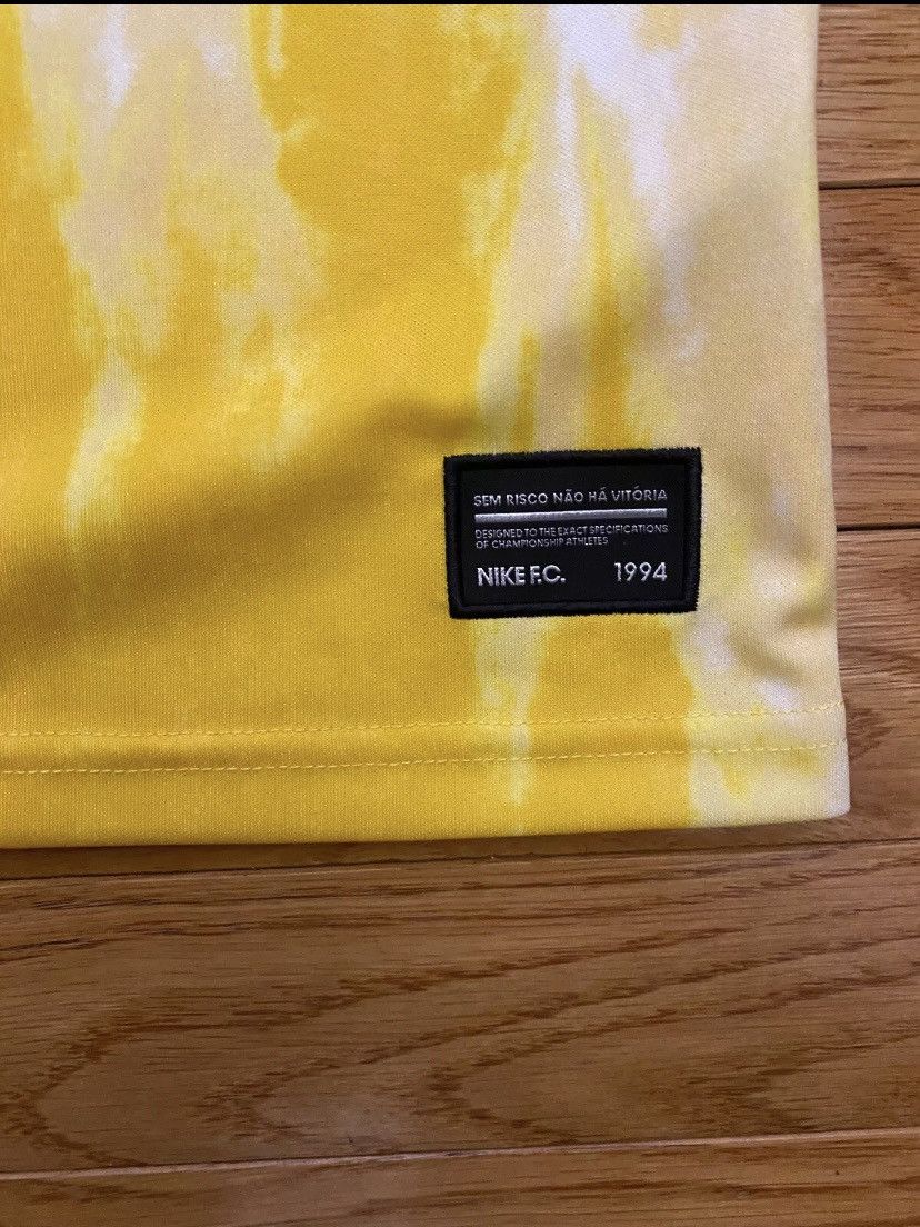 Nike × Vintage Nike Men's Dri-Fit FC Tie-Dyed Soccer Jersey Size Medium Size US M / EU 48-50 / 2 - 3 Thumbnail
