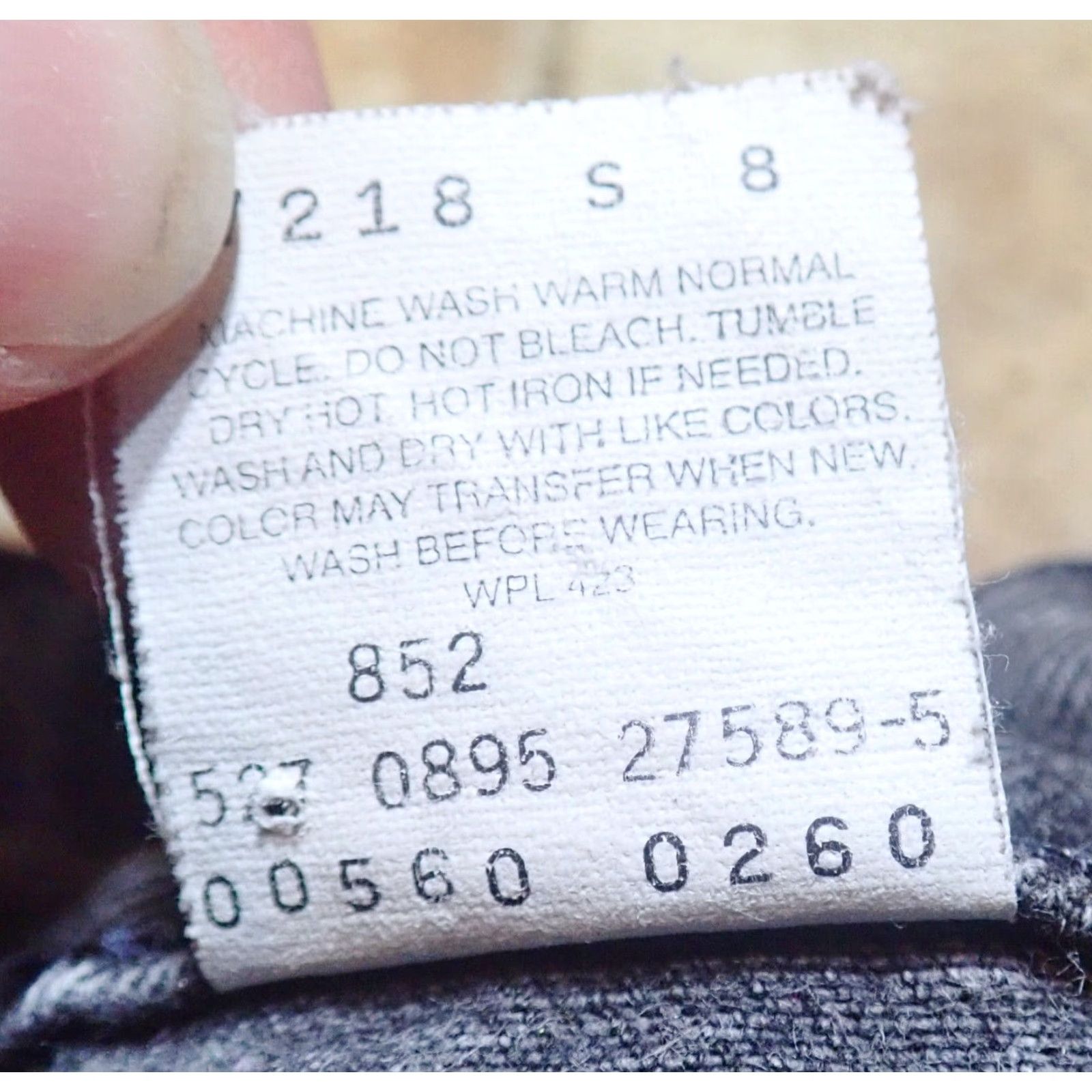 Levi's VINTAGE Levi's 560 Relaxed Fit Jeans 38x31 Black Denim | 90s USA Classic Men's Tapered Relaxed Fit, Dark Wash, Made in USA Size US 38 / EU 54 - 5 Thumbnail
