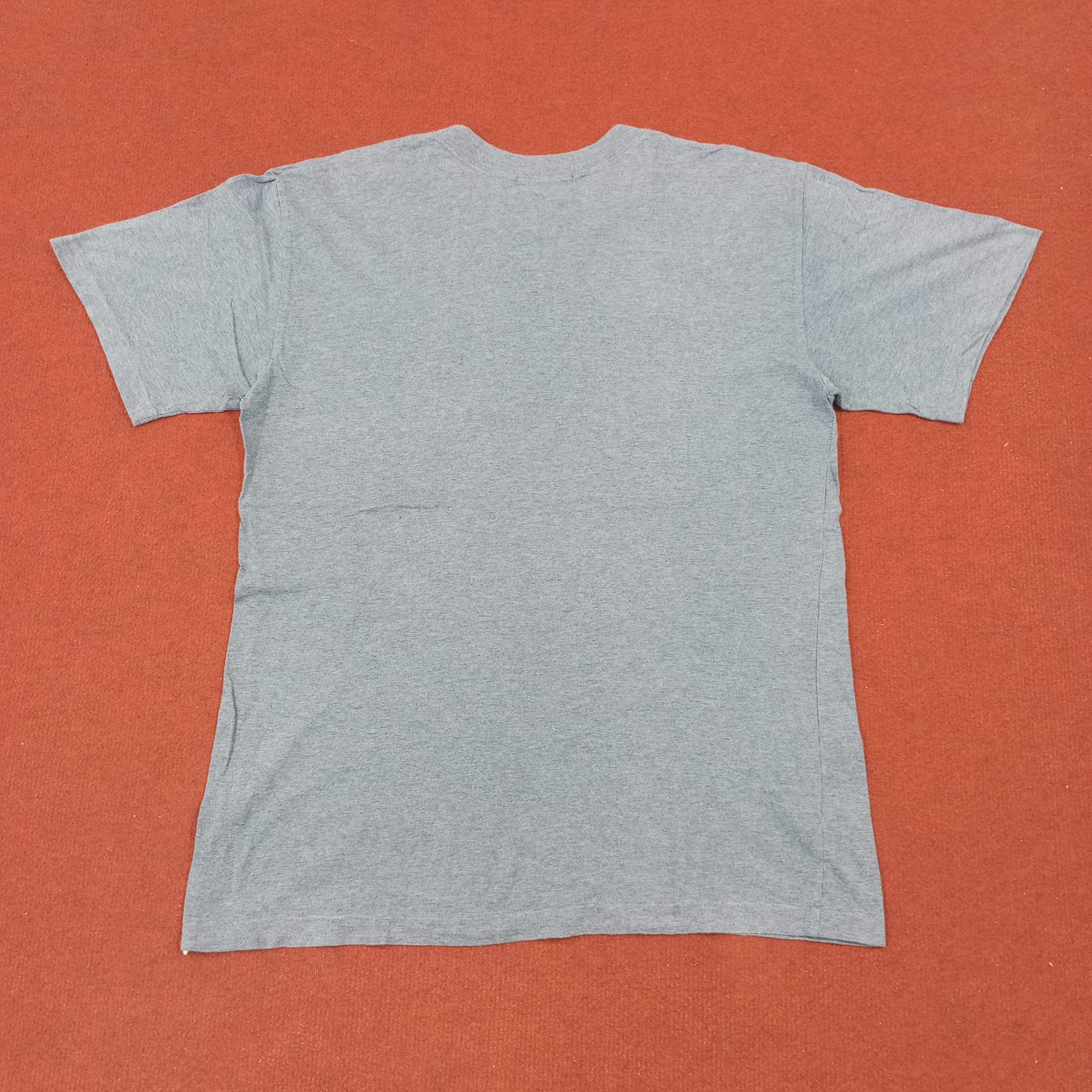Vintage × Yves Saint Laurent Yves Saint Laurent YSL Small Logo Design Tshirt Size US M / EU 48-50 / 2 - 3 Thumbnail