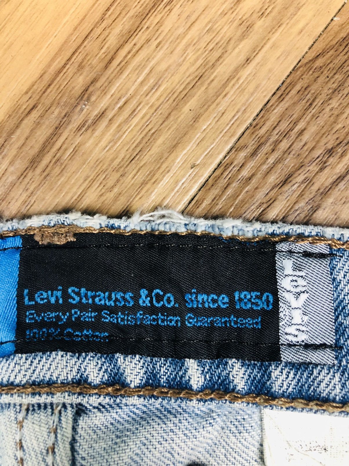 Levi's Levi’s SilverTab Distress Jeans (36) Size US 35 - 11 Thumbnail