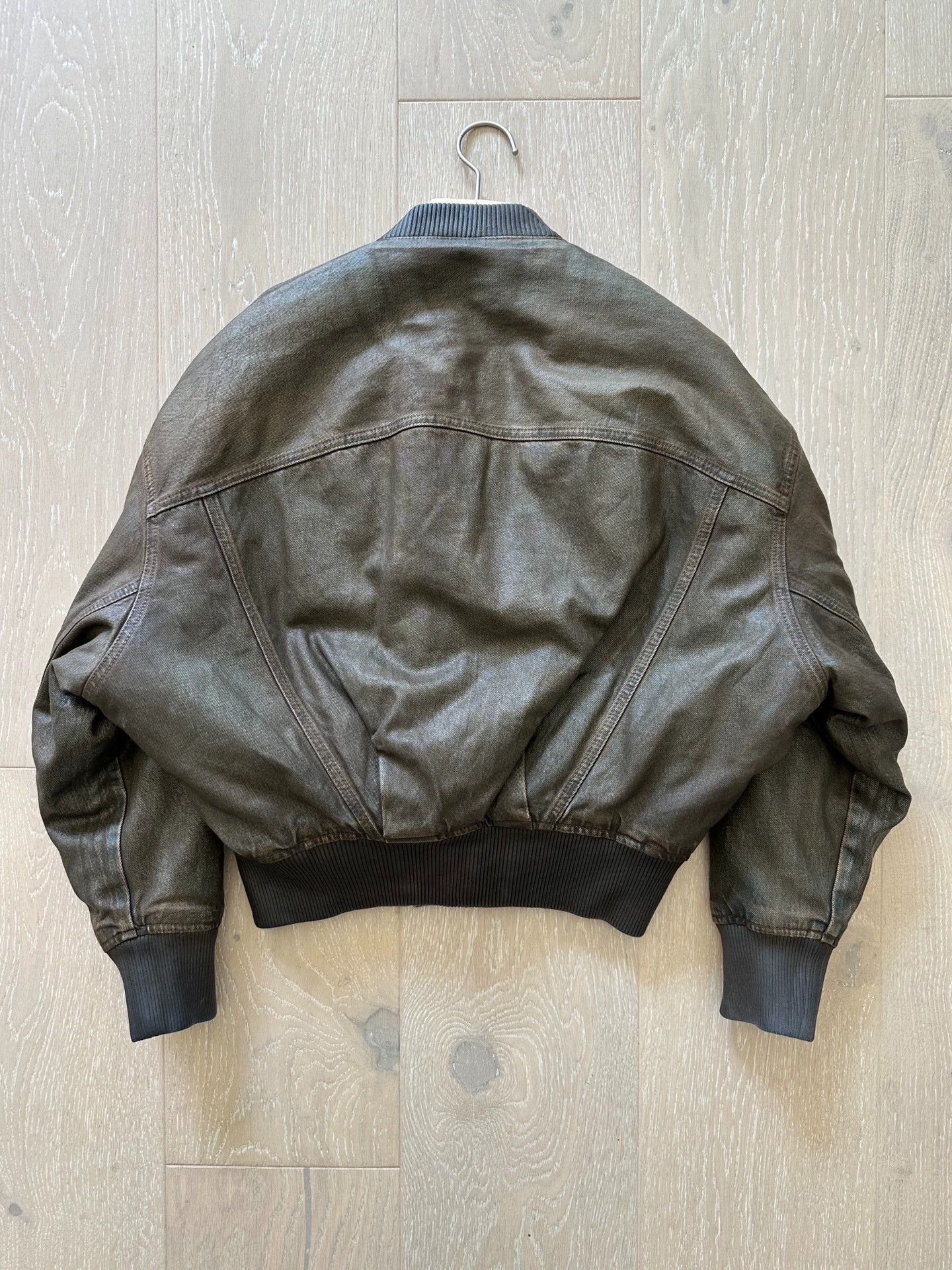 Acne Studios Acne Studios x Kylie Jenner Waxed Cotton Bomber Jkt Size XXS / US 00 / IT 34 - 3 Thumbnail