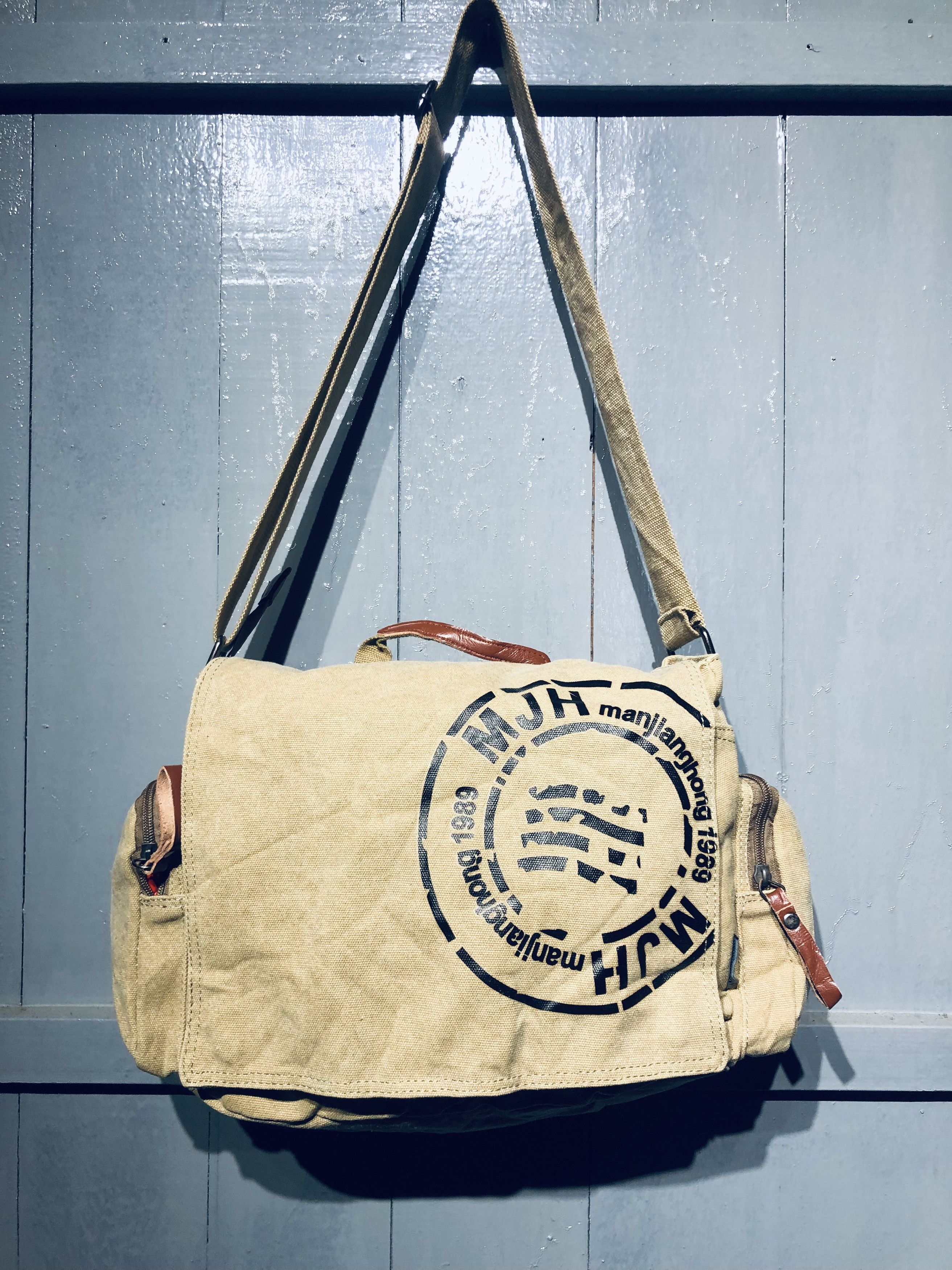 Japanese Brand Japanese Khaki Messenger Bag Size ONE SIZE - 11 Thumbnail